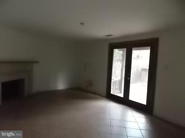 VILLAGE OF OWEN BROWN - Residential