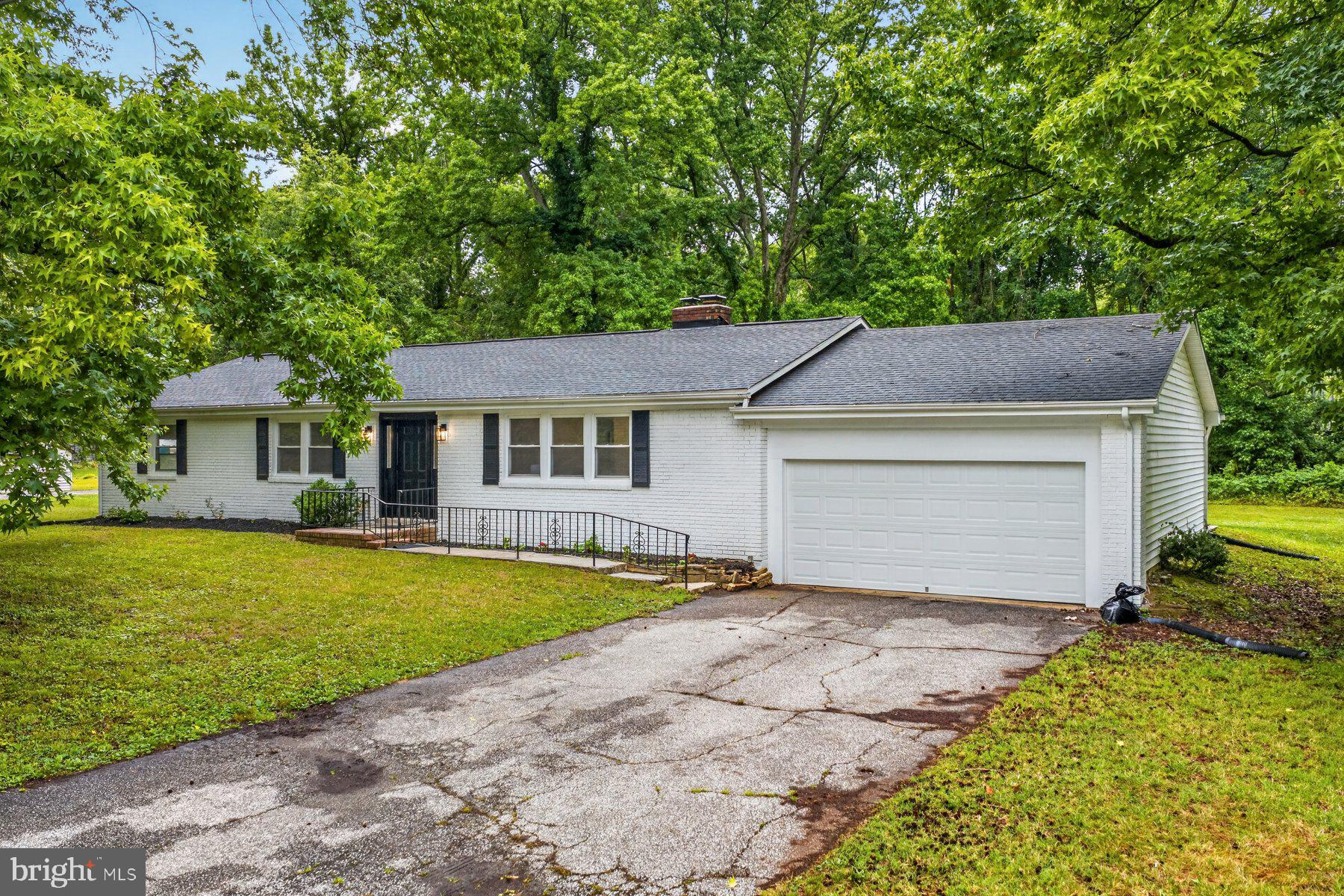 1328 YORKTOWN ROAD