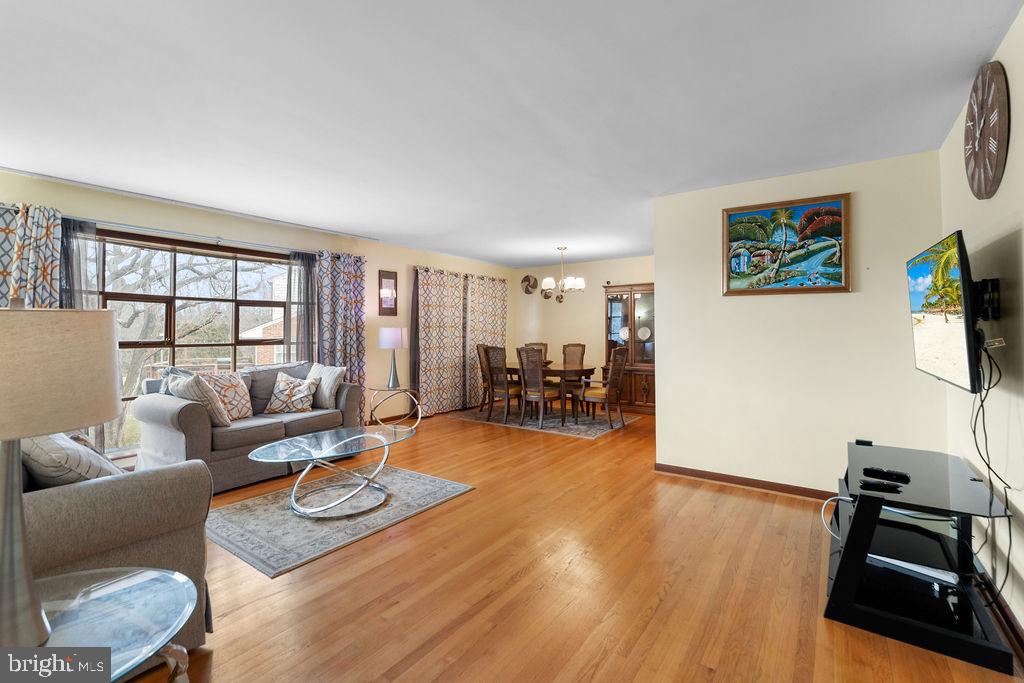 SPRING GARDEN ESTATES - Residential Lease