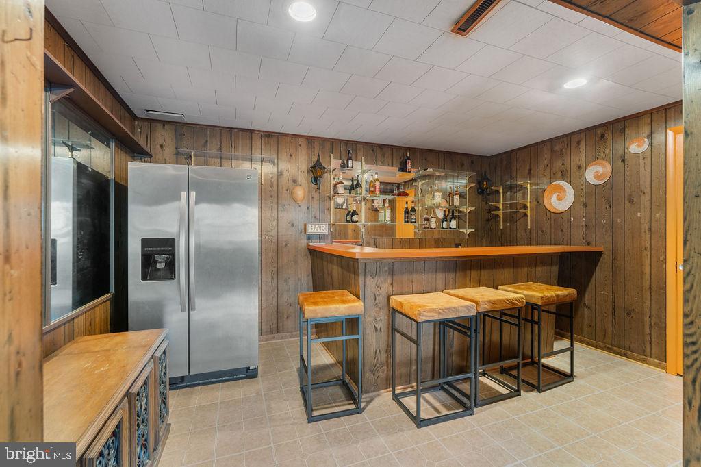 SPRING GARDEN ESTATES - Residential Lease