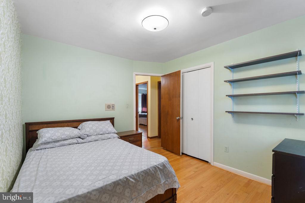 SPRING GARDEN ESTATES - Residential Lease