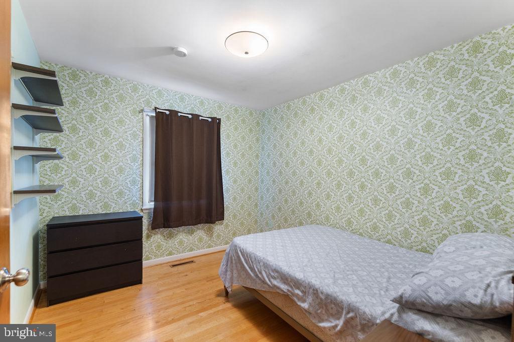 SPRING GARDEN ESTATES - Residential Lease