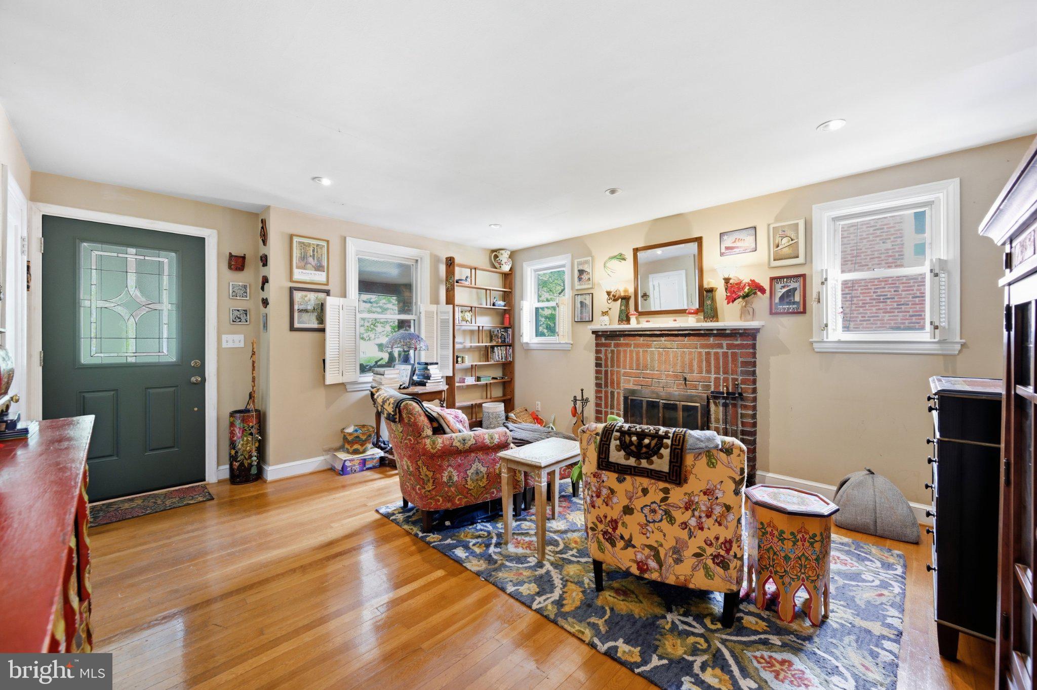 4009 TENNYSON ROAD