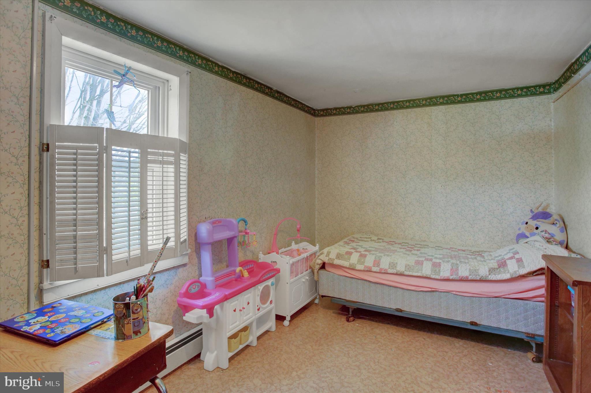 UPPER STRASBURG - Residential