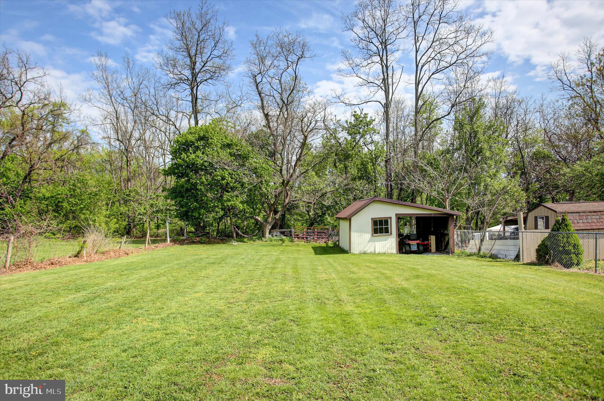 UPPER STRASBURG - Residential