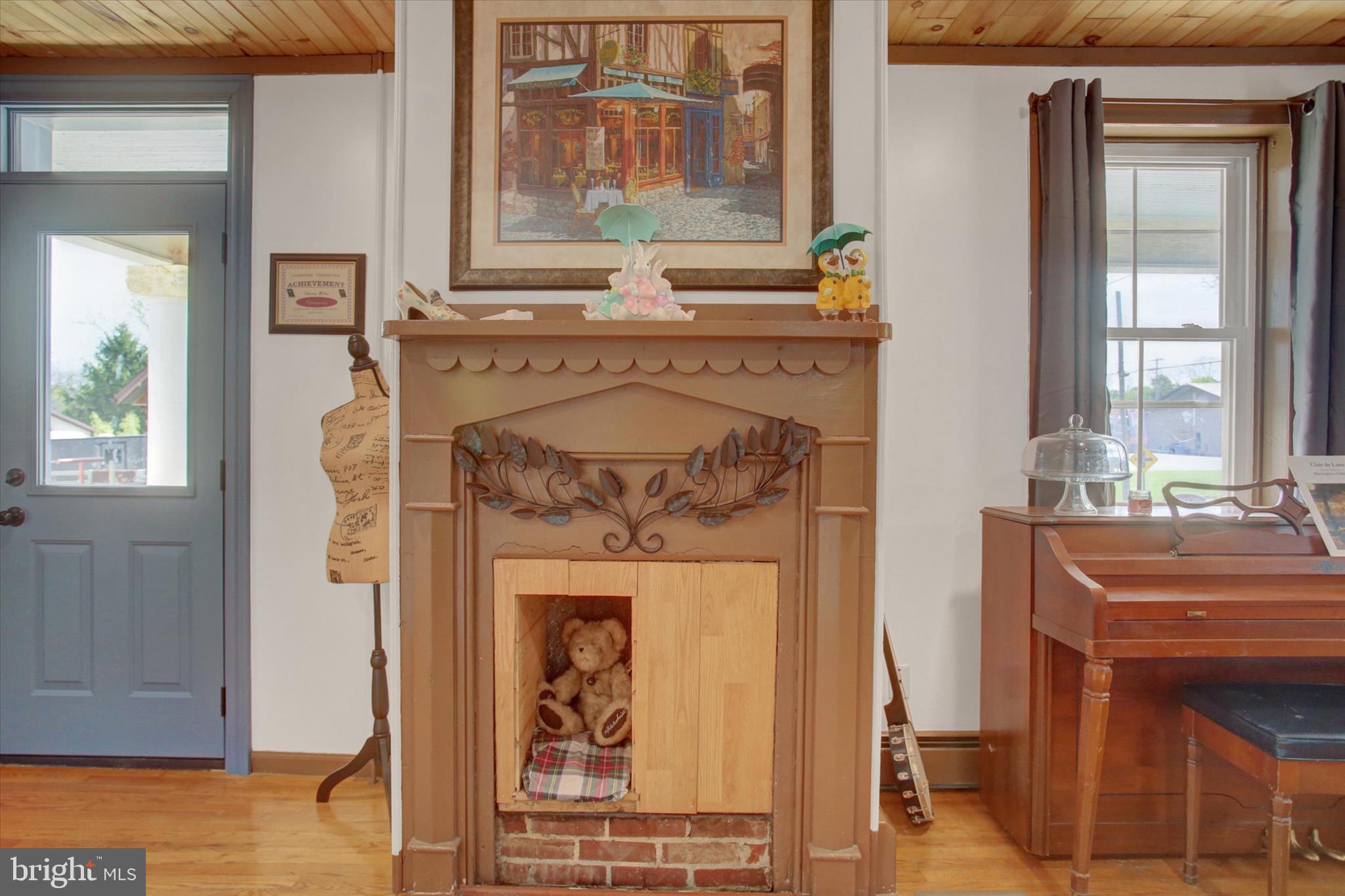 UPPER STRASBURG - Residential