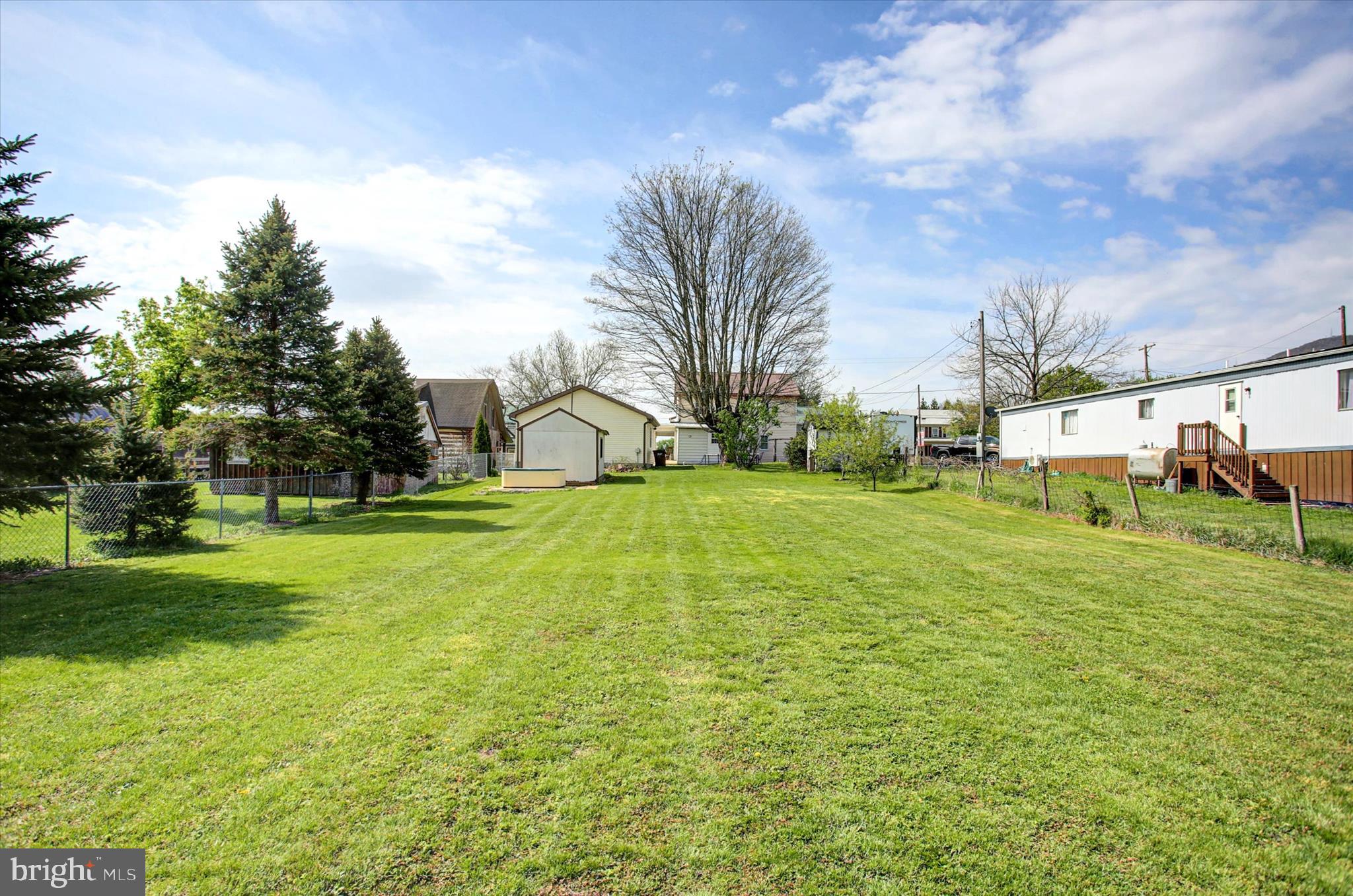UPPER STRASBURG - Residential