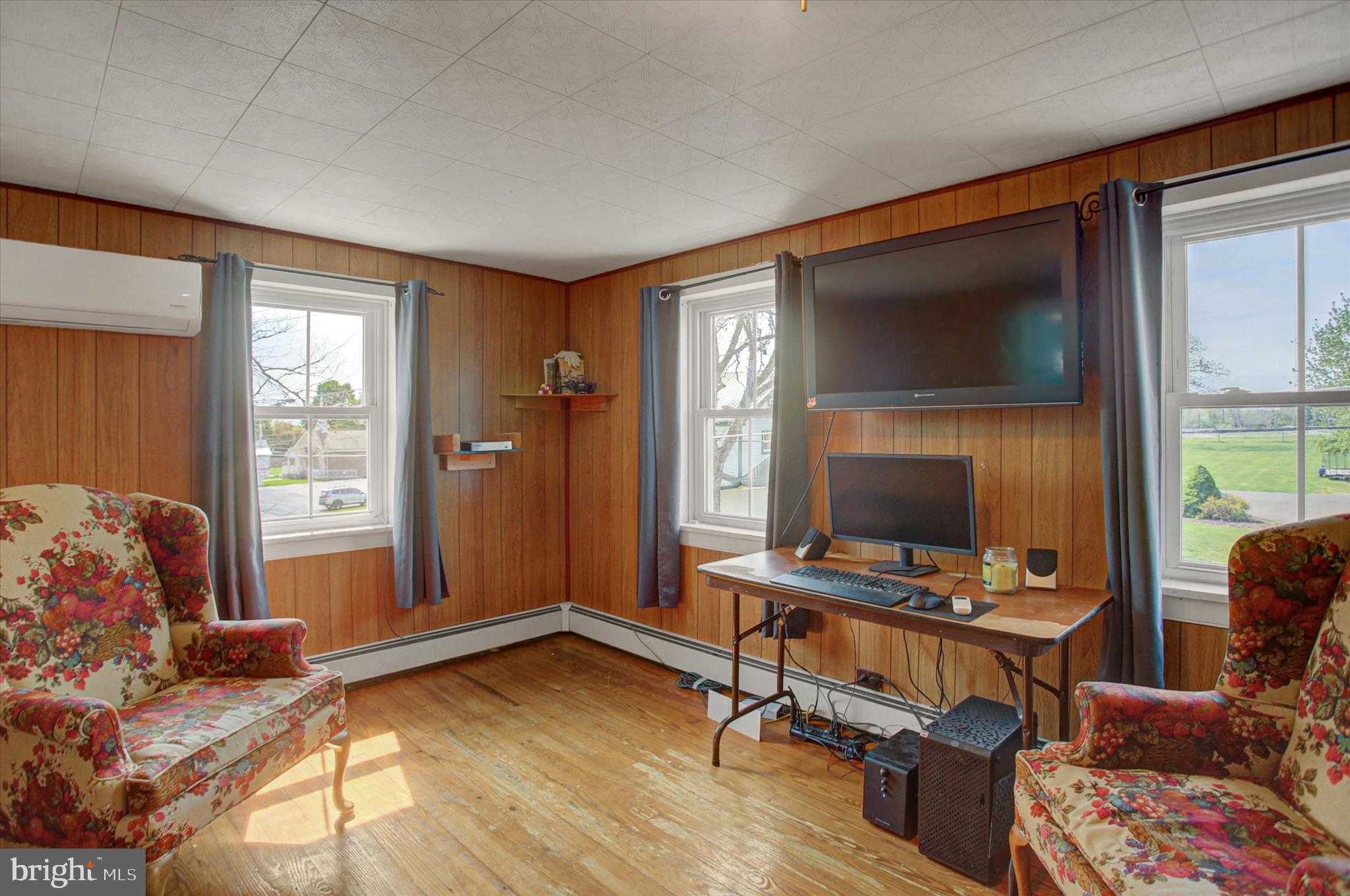 UPPER STRASBURG - Residential