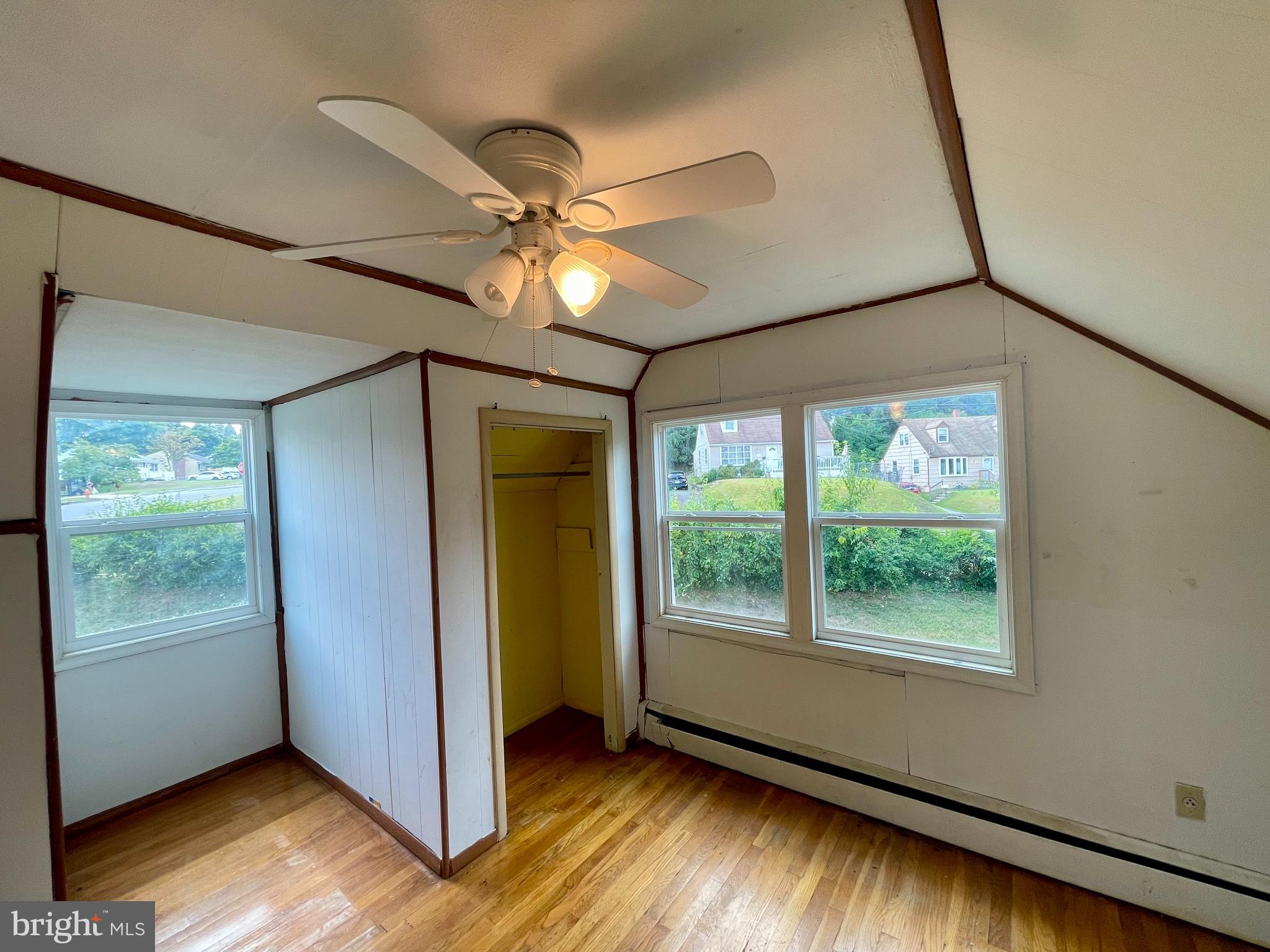 TOLLGATE - Residential