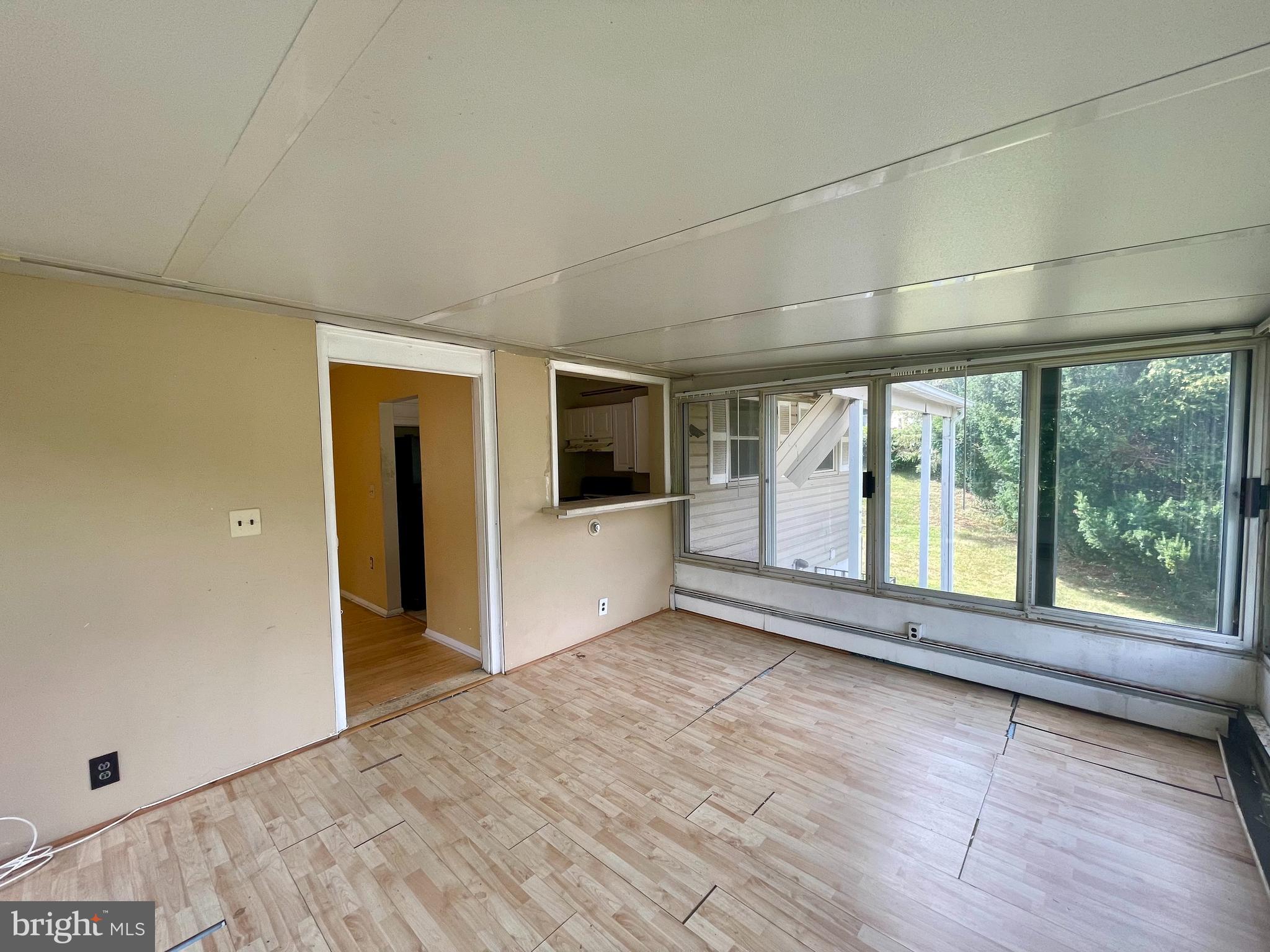 TOLLGATE - Residential