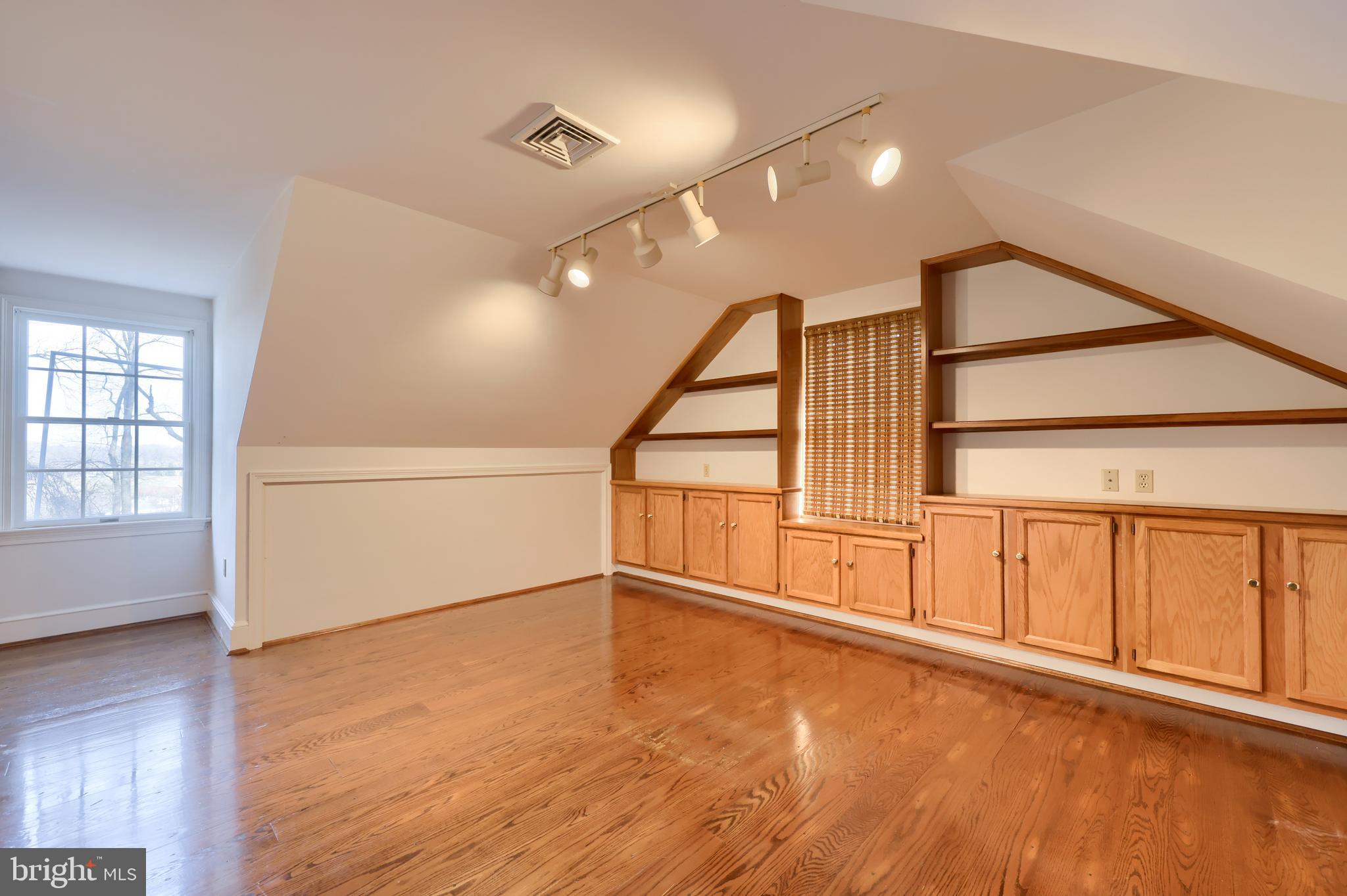 REYNOLDS MILL - Residential