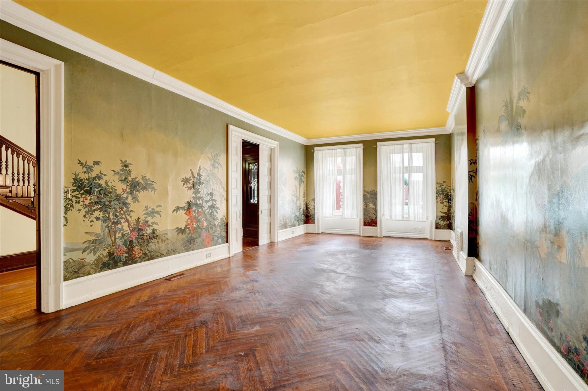 YORK CITY - Commercial Sale