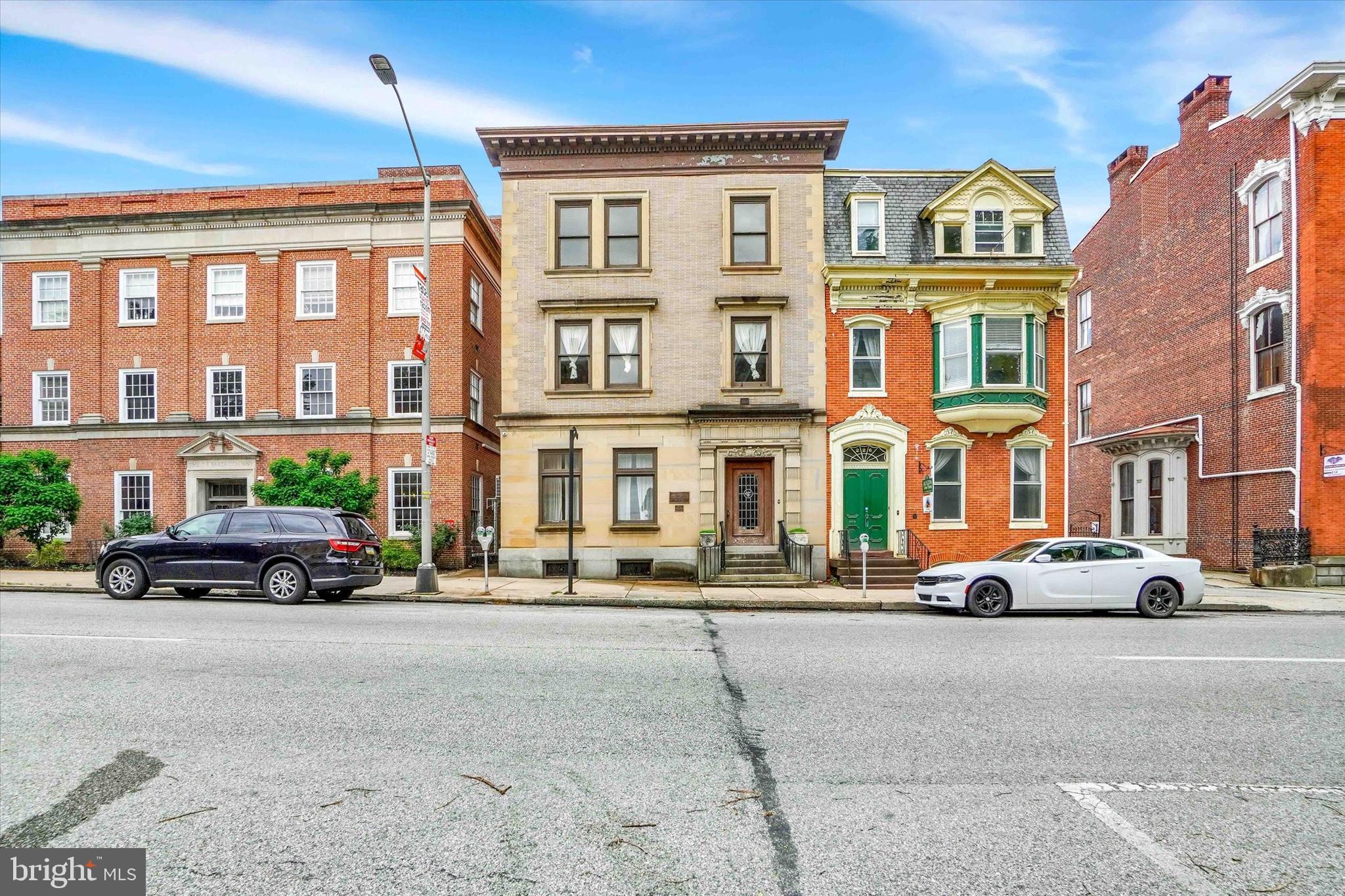 YORK CITY - Commercial Sale