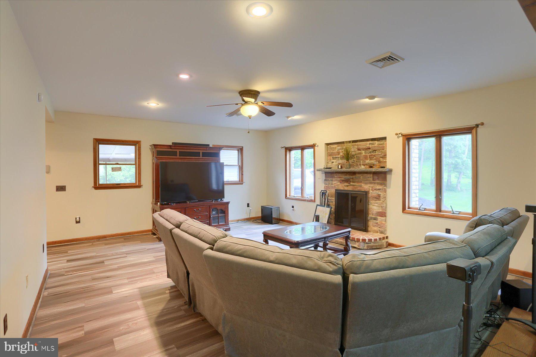 ALLENBERRY HILLS - Residential