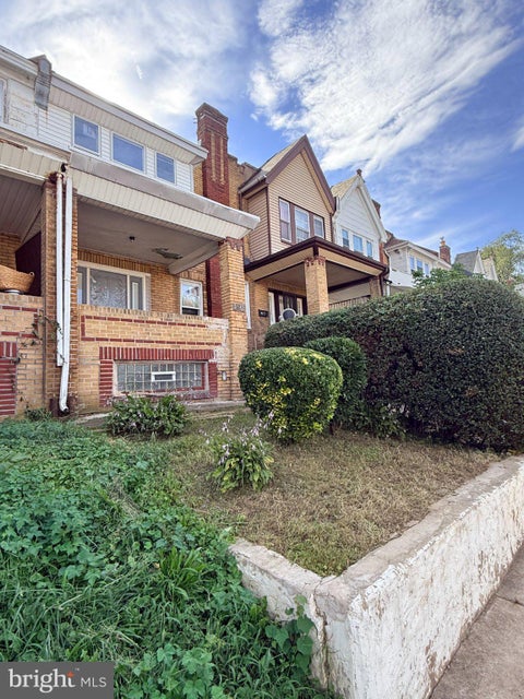 Townhouse For Sale - 5842 N Brush Road<br/> PHILADELPHIA, PA 19138
