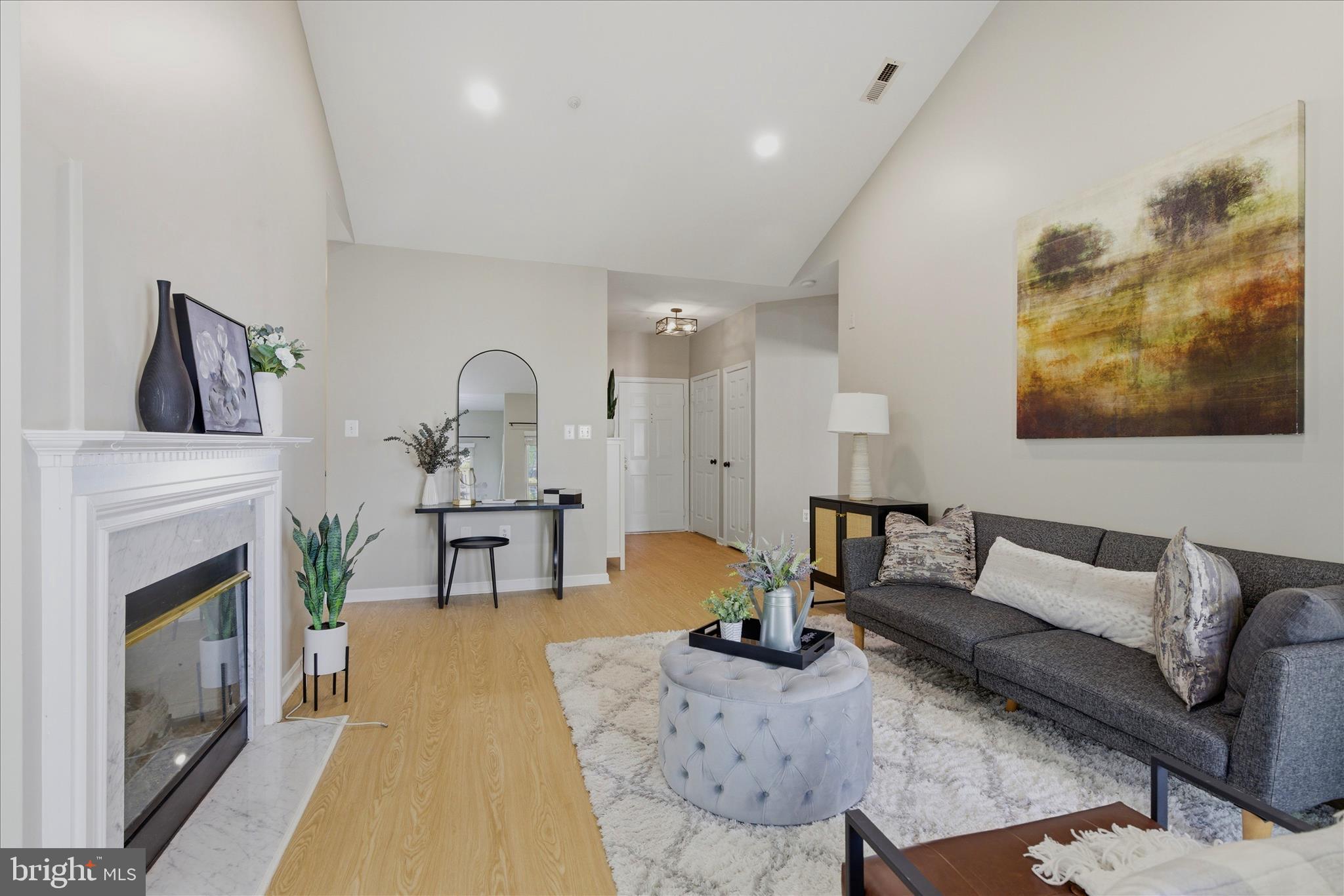 4139 FOUNTAINSIDE LANE 302