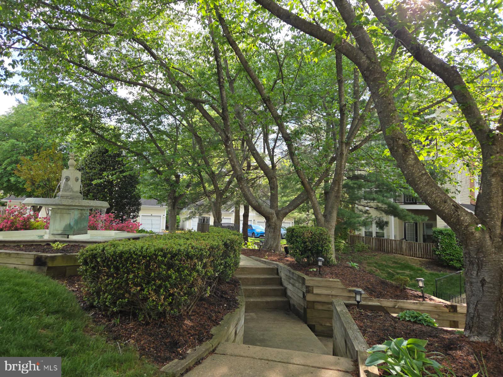 RANDOM HILLS - Residential