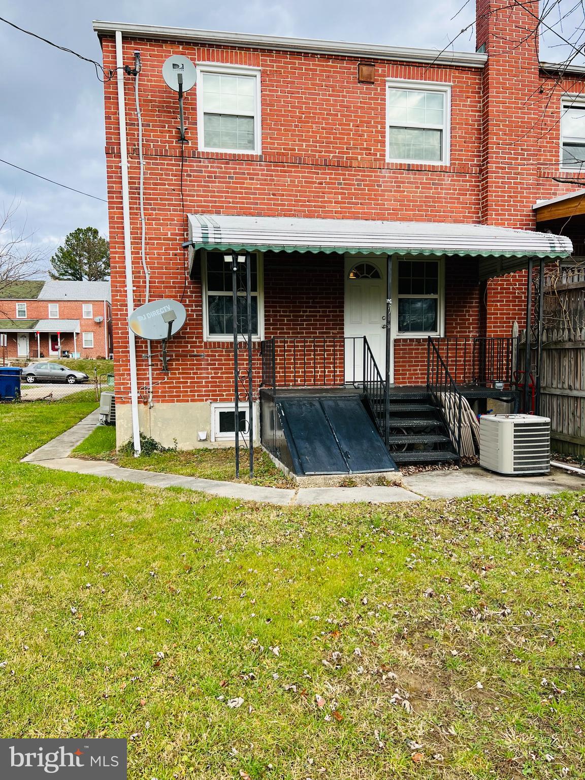 HAMILTON HILLS - Residential Lease