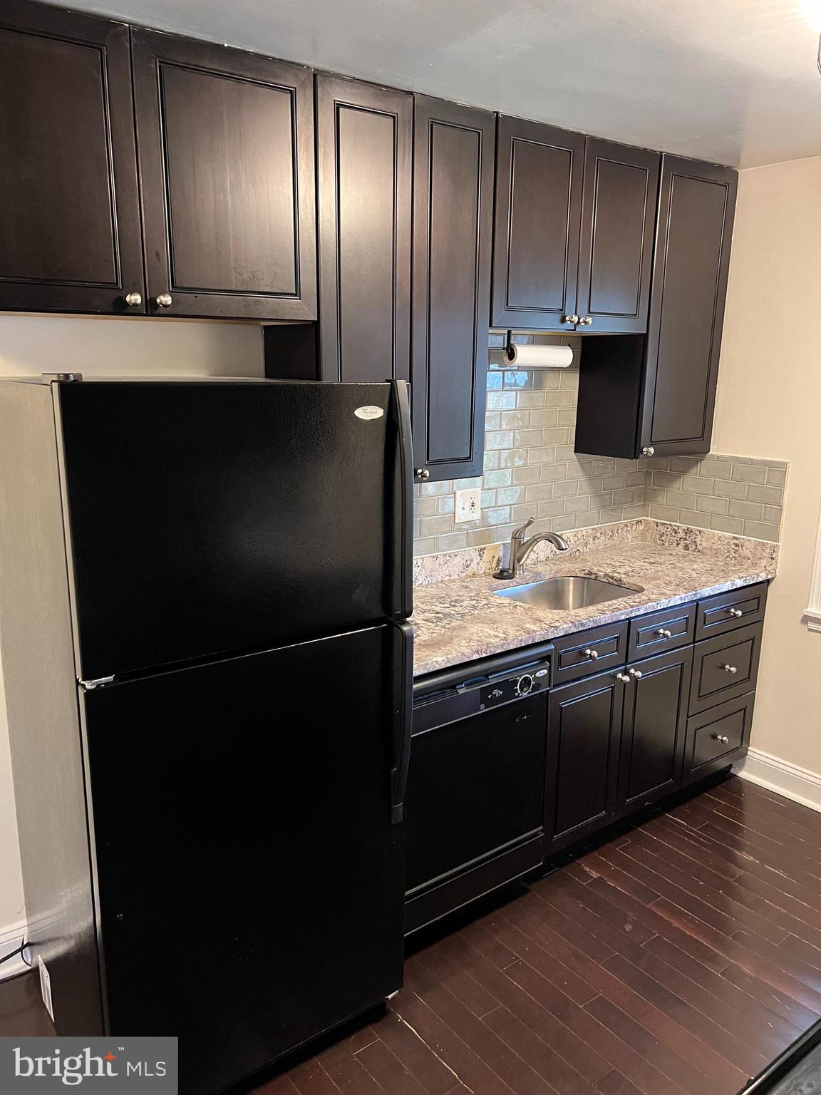 HAMILTON HILLS - Residential Lease