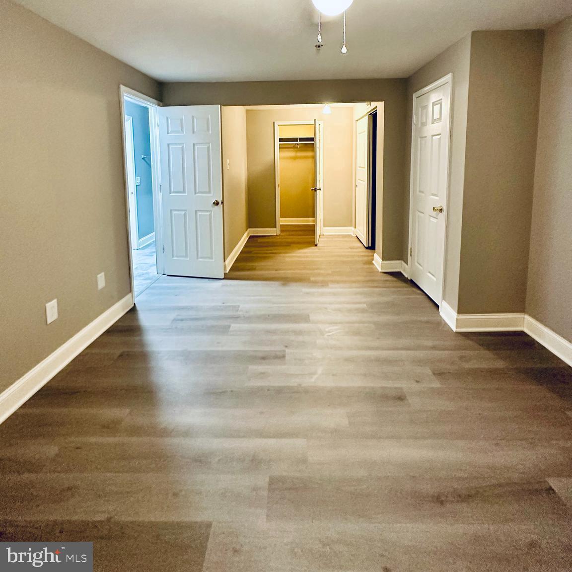 EAST HAMPTON - Residential Lease