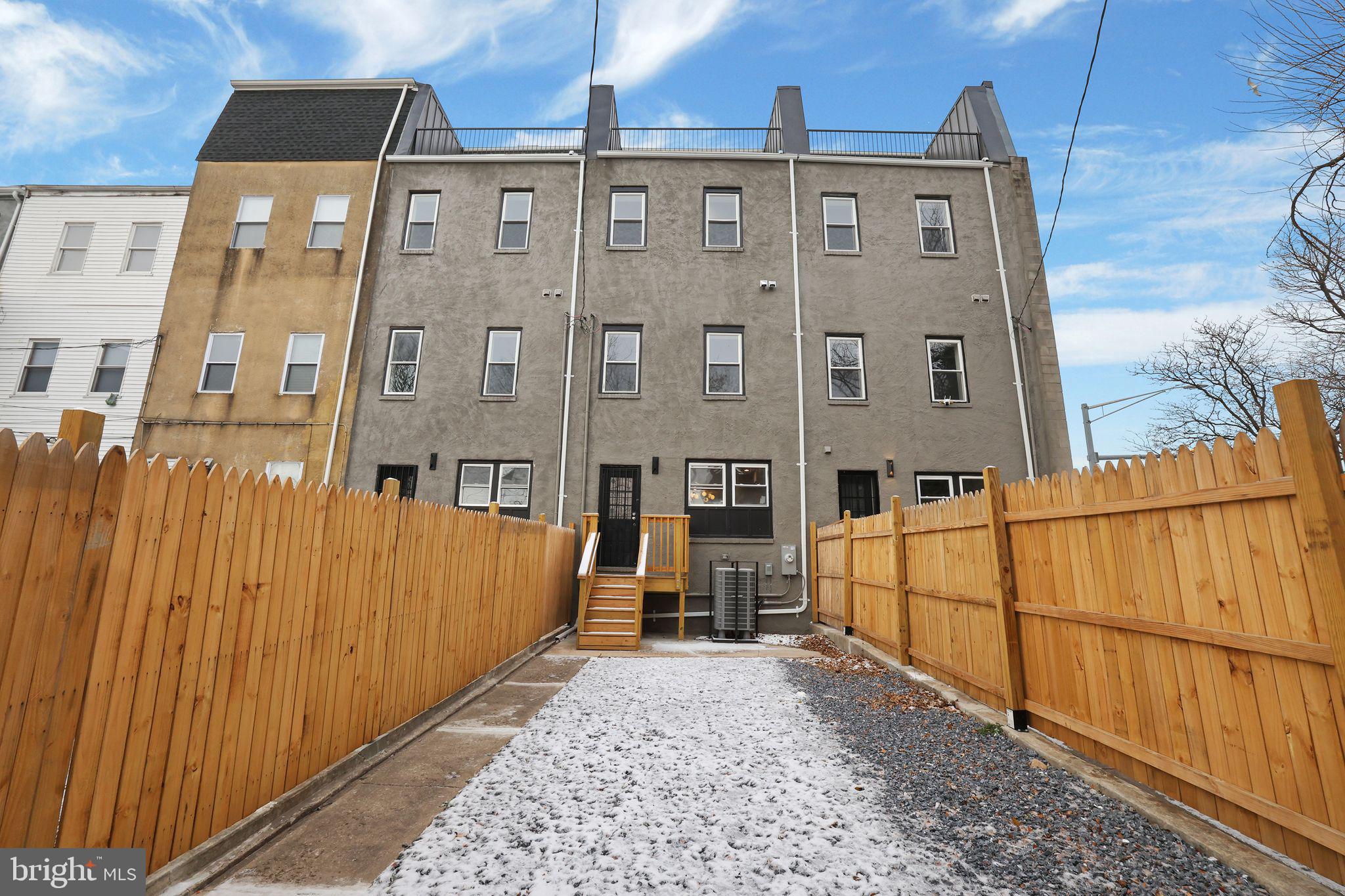 MOUNT CLARE - Residential