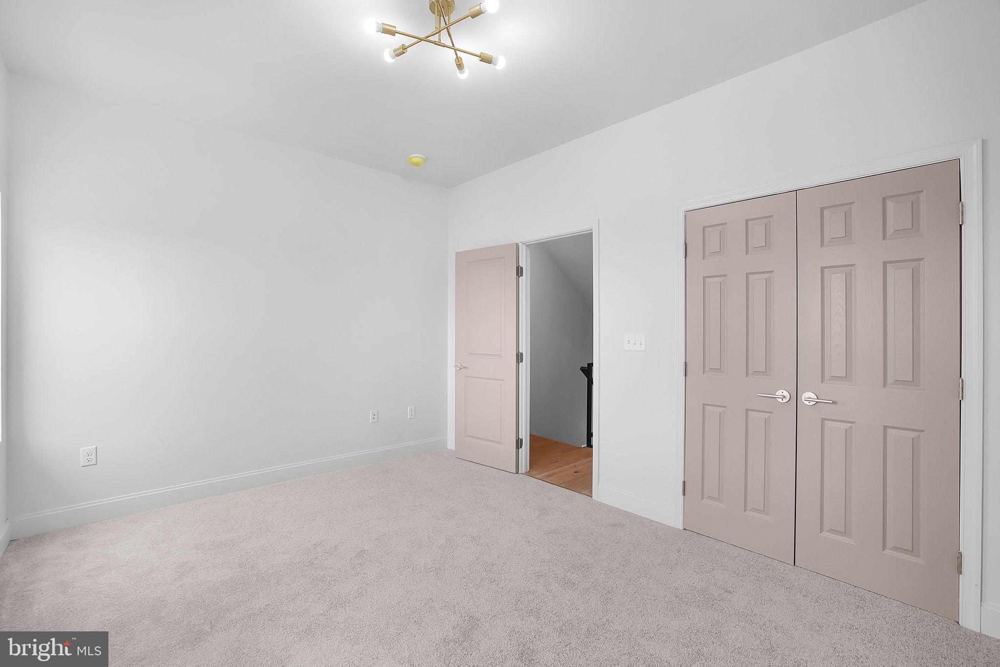 MOUNT CLARE - Residential