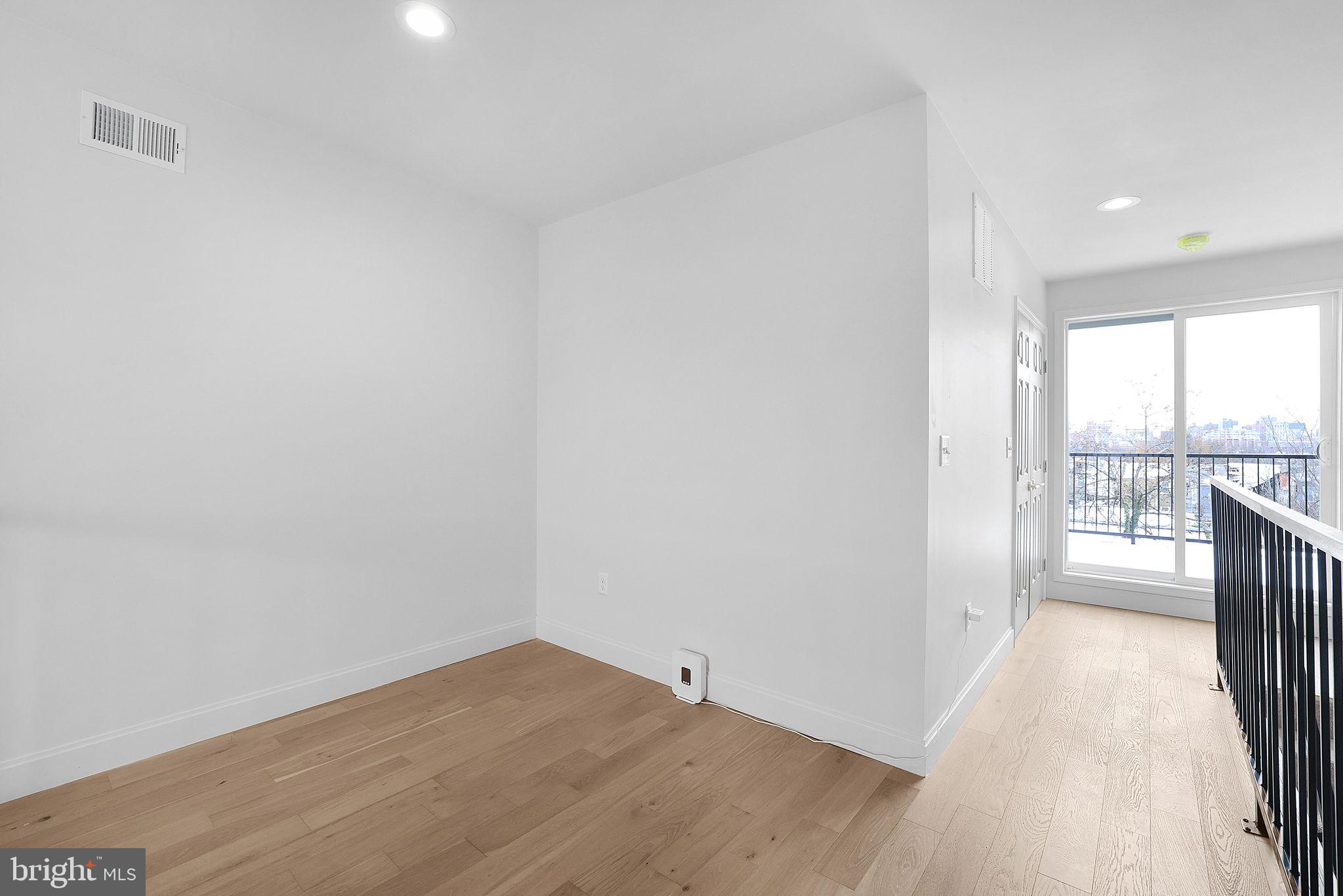 MOUNT CLARE - Residential