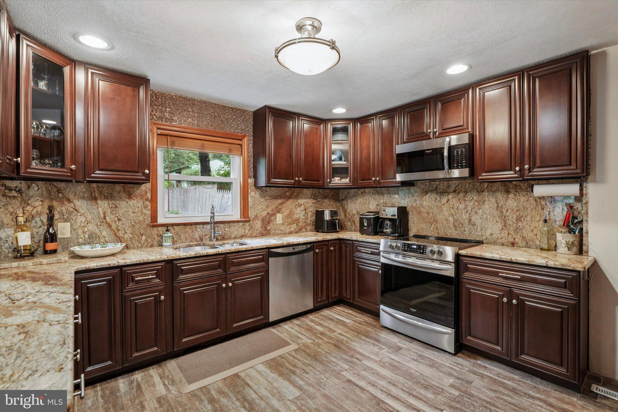 79 E HIGHLAND ROAD