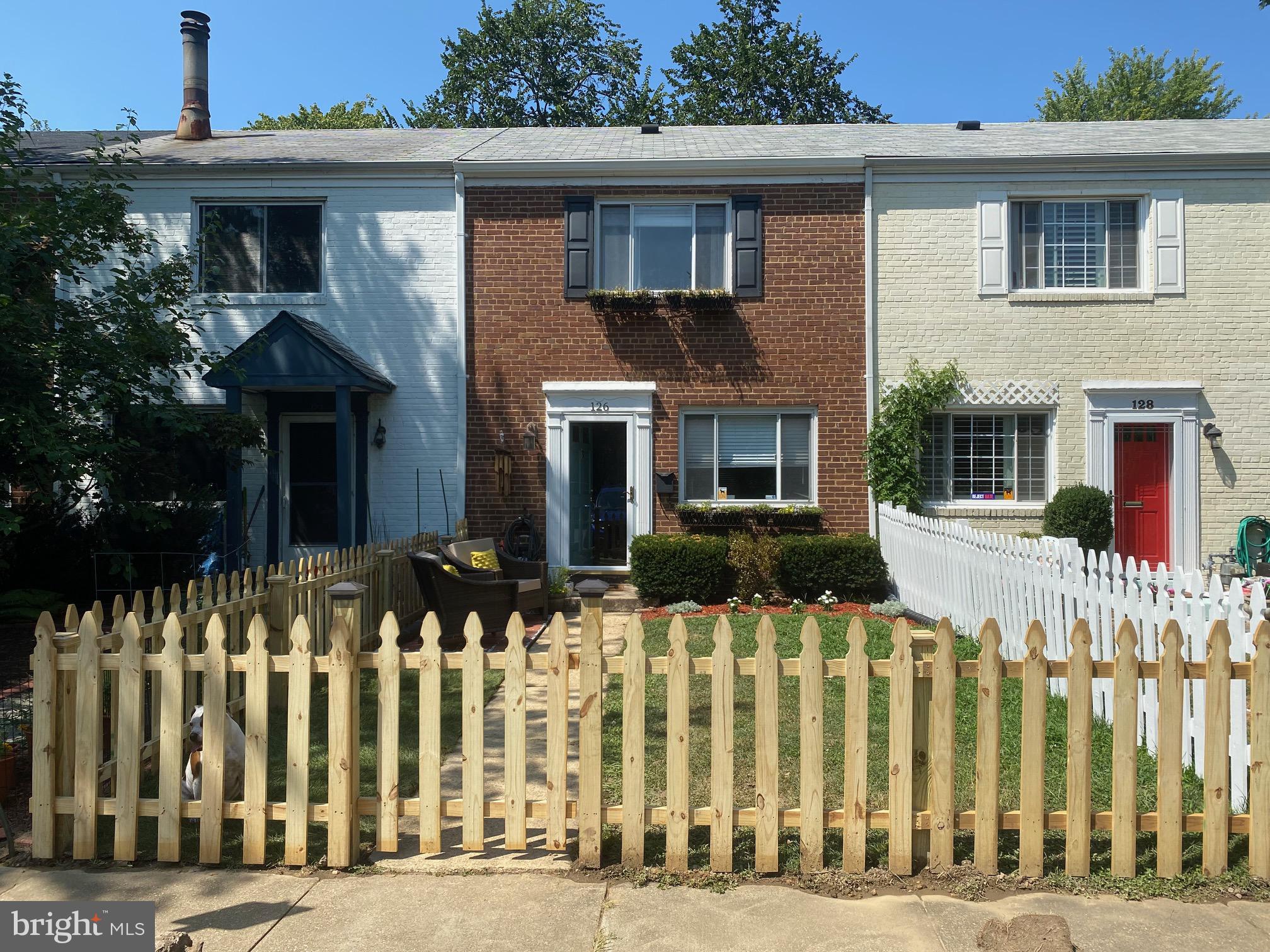 ROSEMONT - Residential Lease