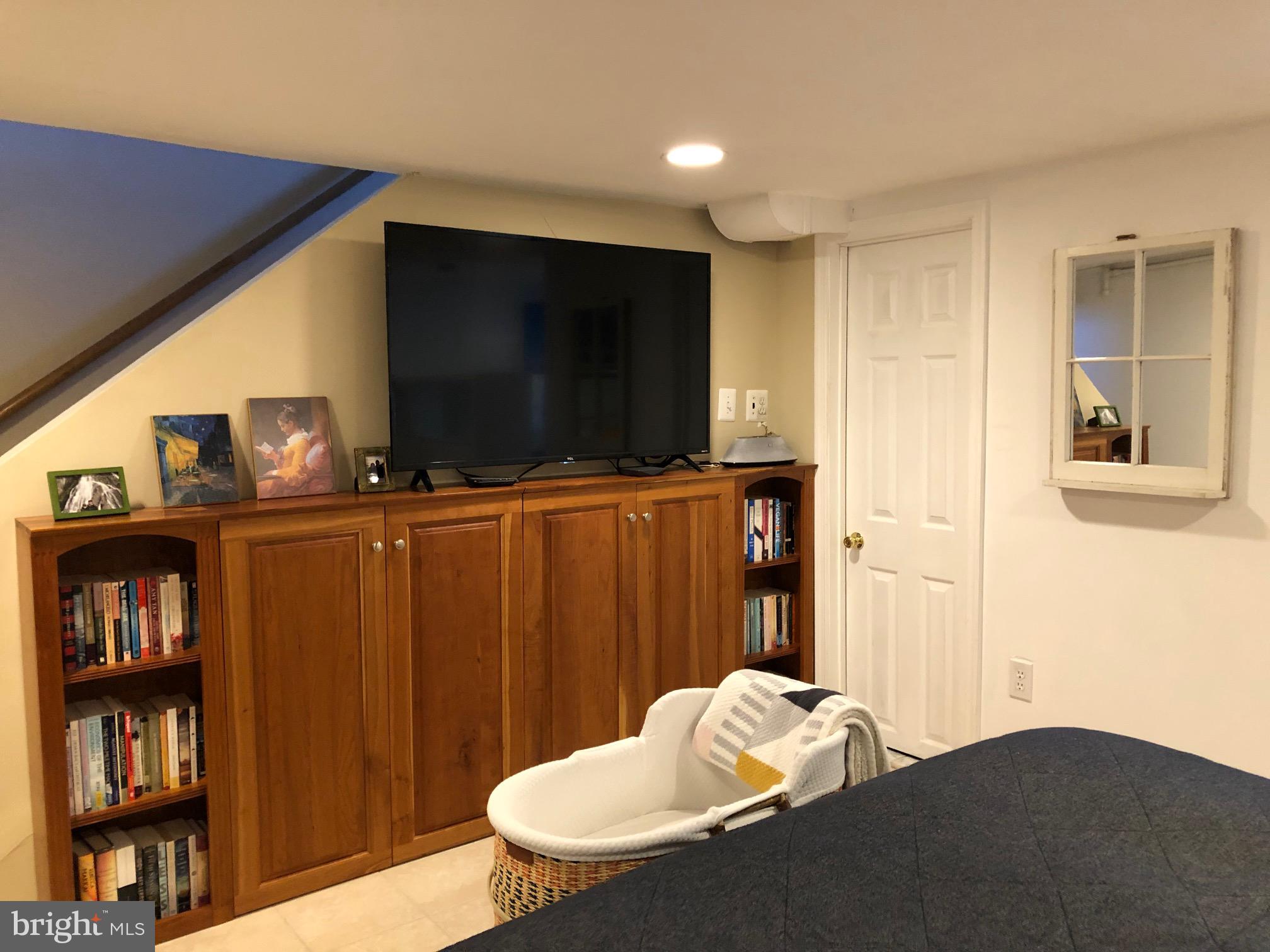 ROSEMONT - Residential Lease