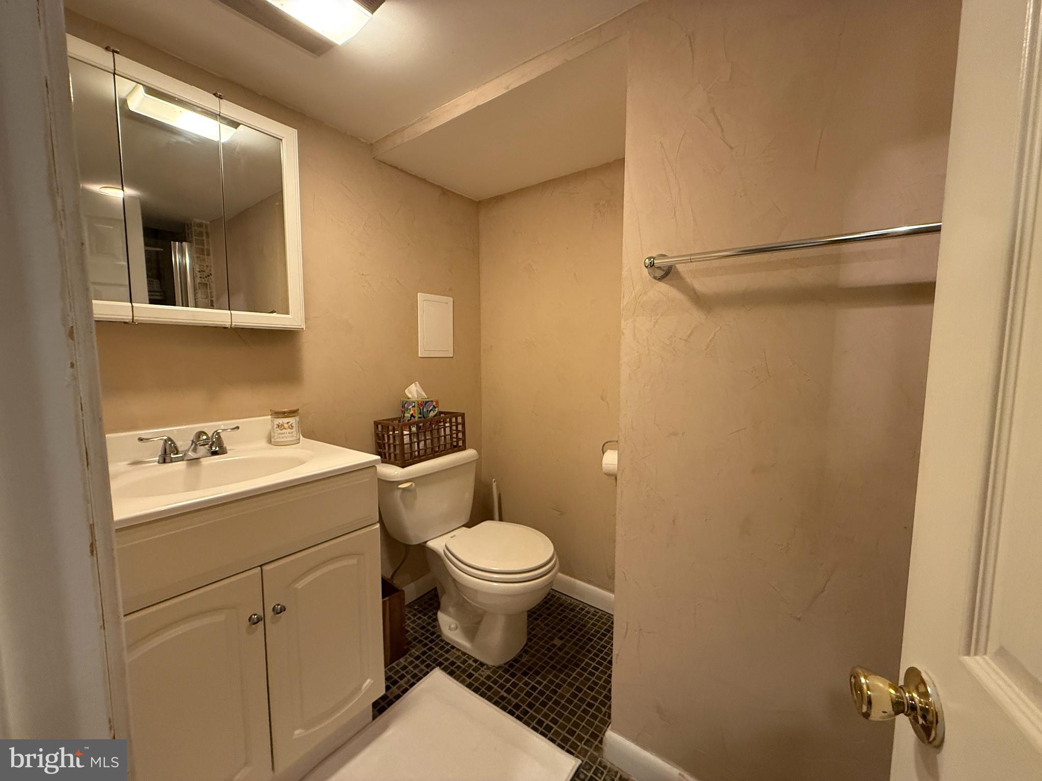 ROSEMONT - Residential Lease