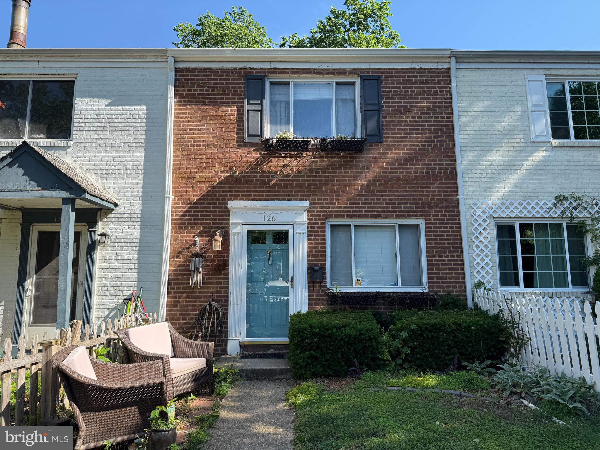 ROSEMONT - Residential Lease