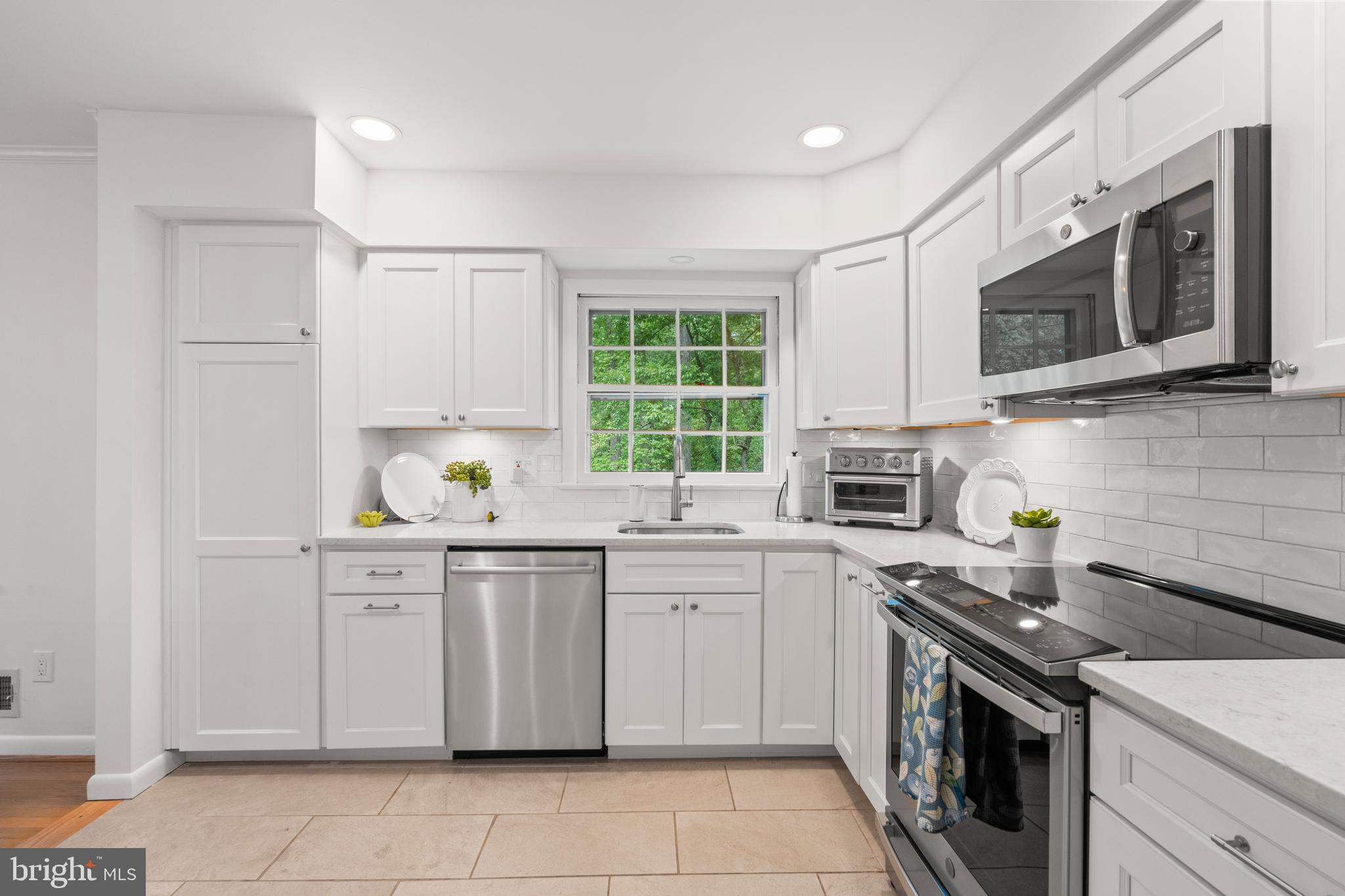 STRATFORD LANDING - Residential