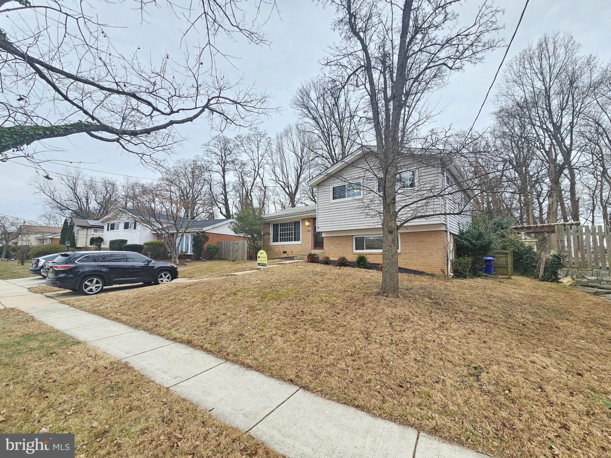 ASPEN HILL PARK - Residential Lease