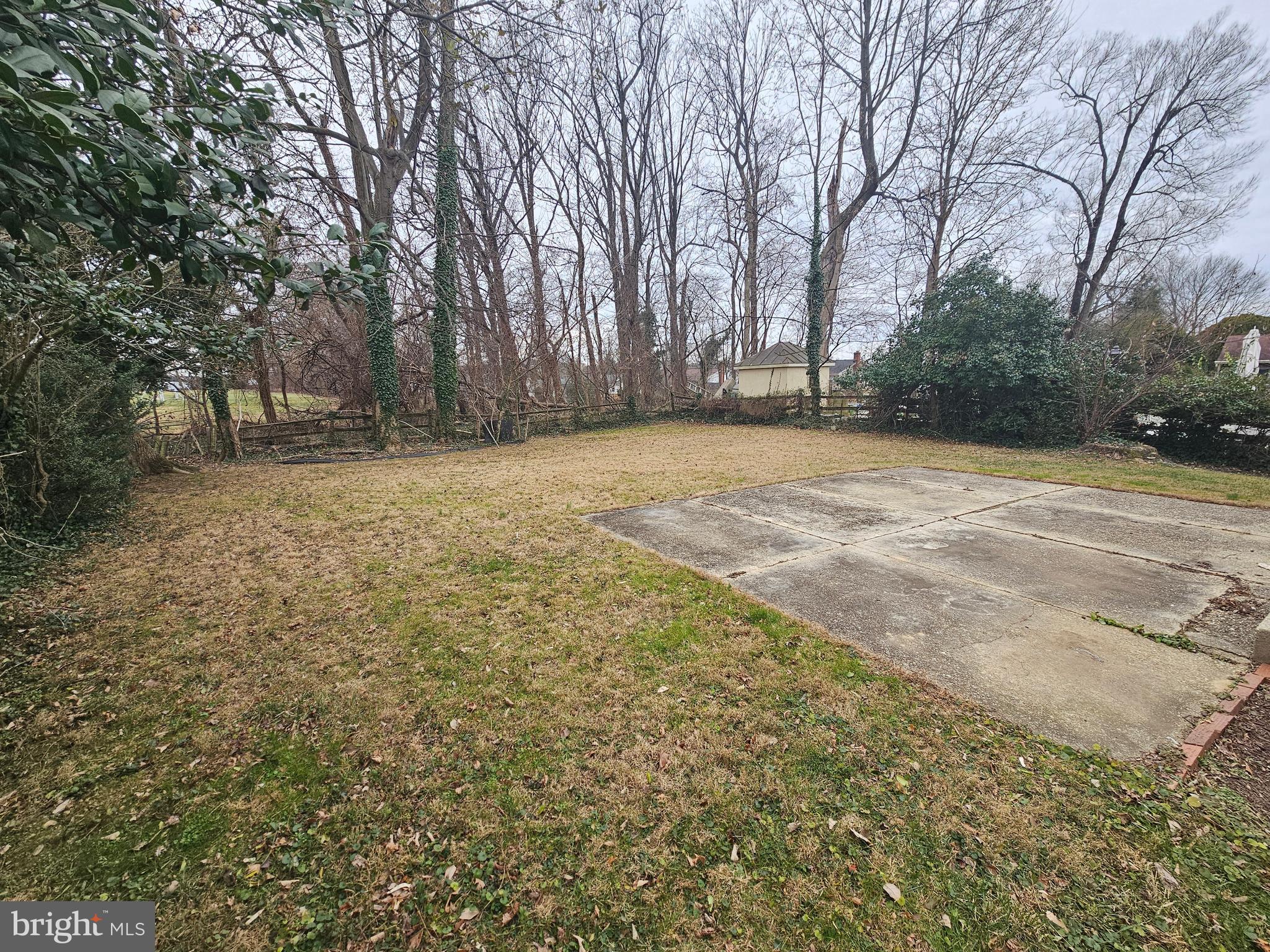 ASPEN HILL PARK - Residential Lease