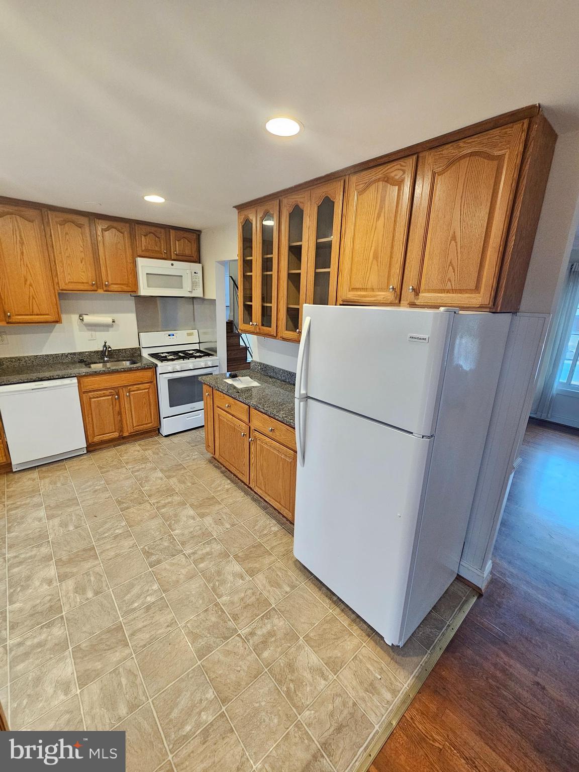 ASPEN HILL PARK - Residential Lease