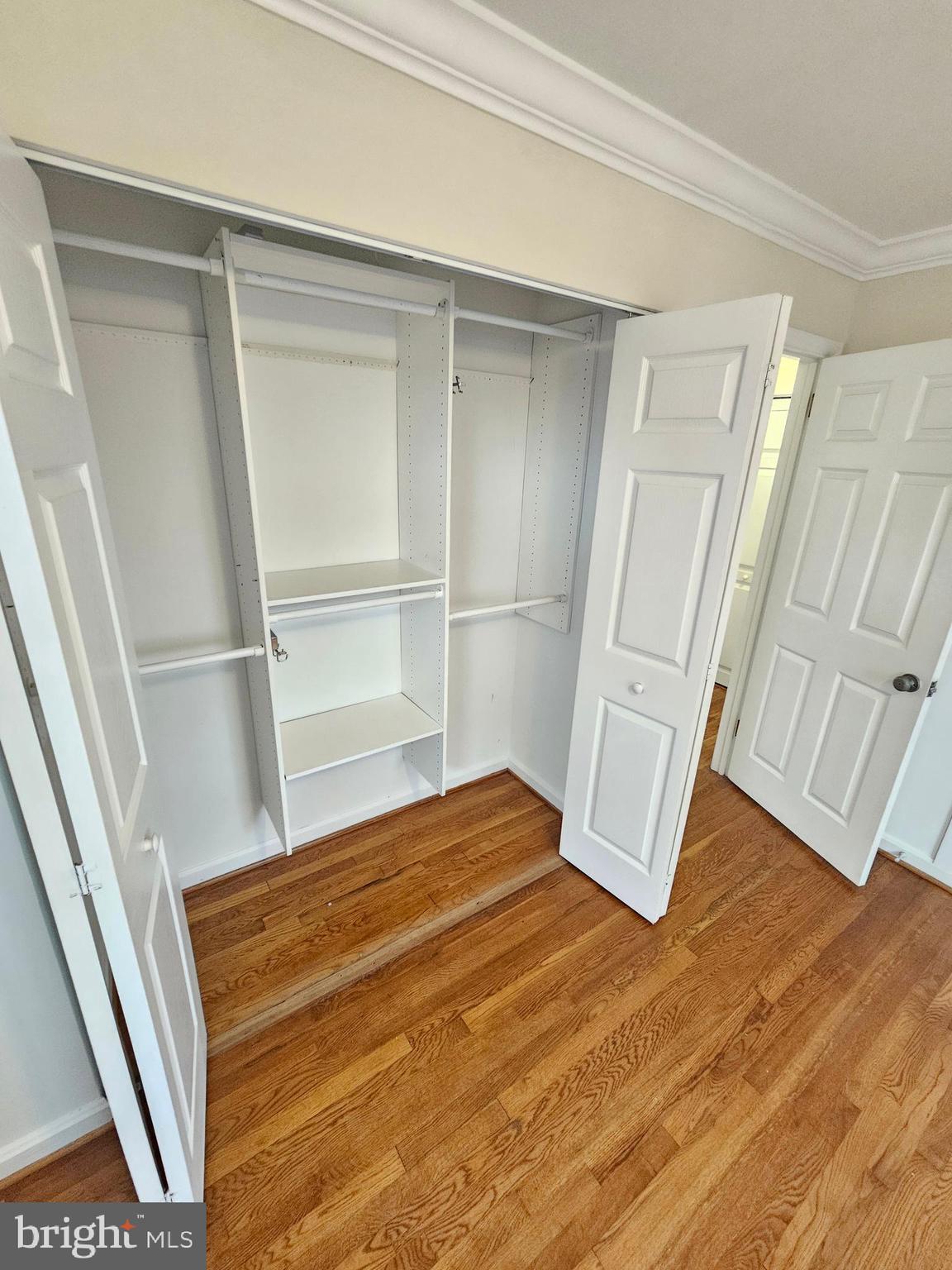 ASPEN HILL PARK - Residential Lease