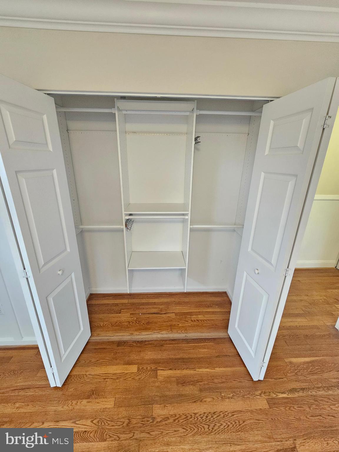 ASPEN HILL PARK - Residential Lease