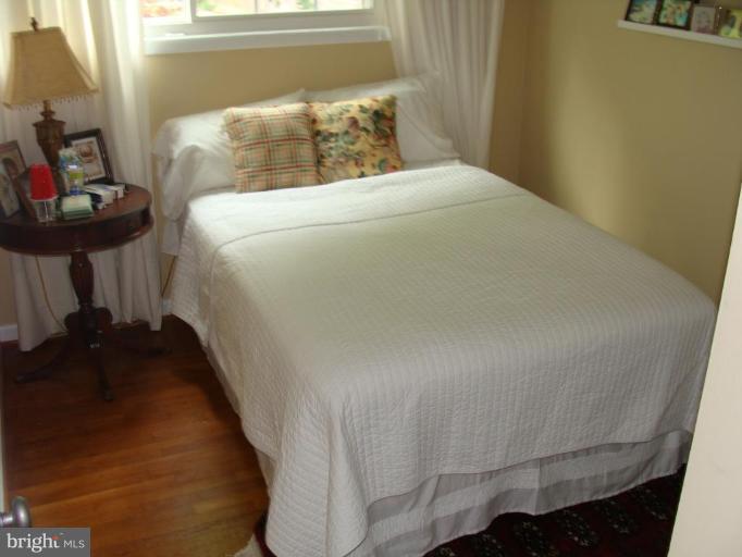 ASPEN HILL PARK - Residential Lease