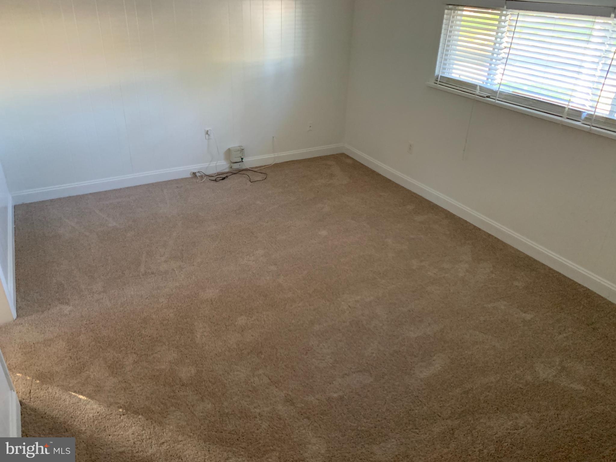 ASPEN HILL PARK - Residential Lease