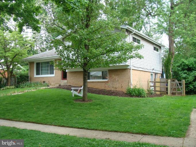 ASPEN HILL PARK - Residential Lease