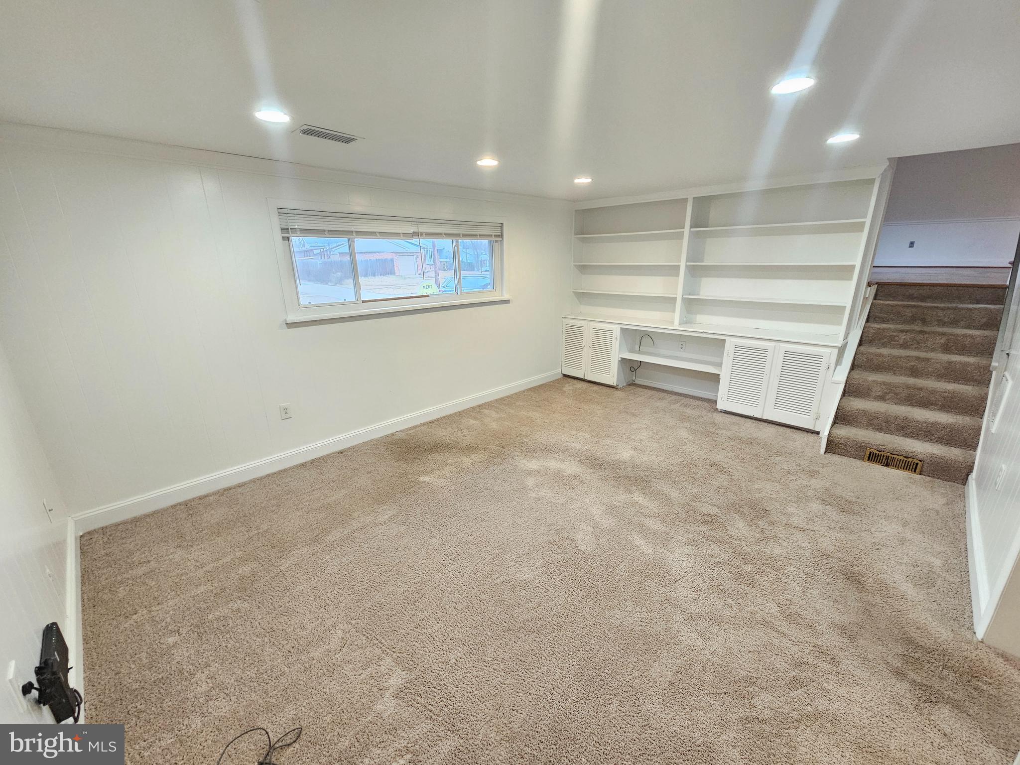 ASPEN HILL PARK - Residential Lease