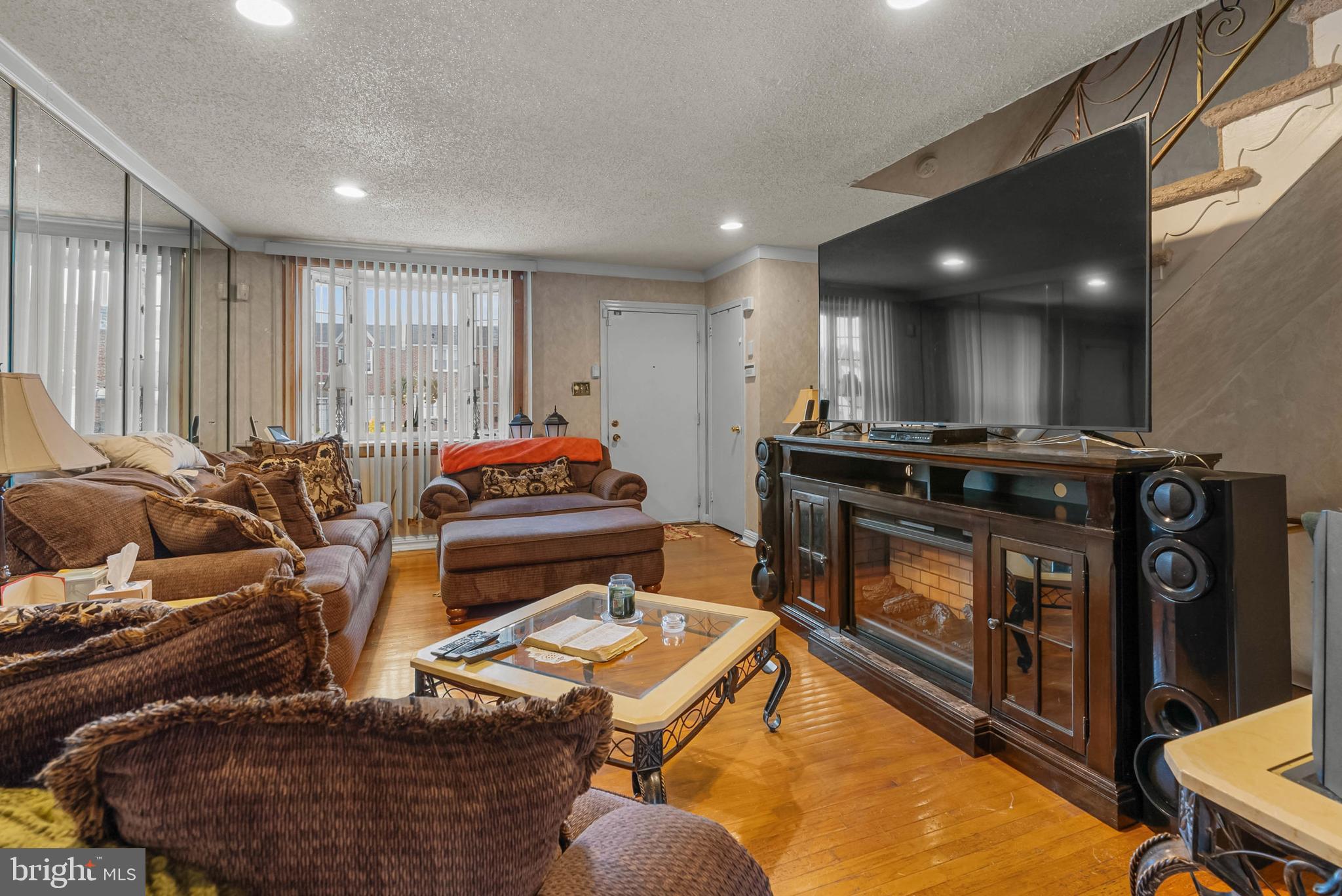 MAYFAIR - Residential