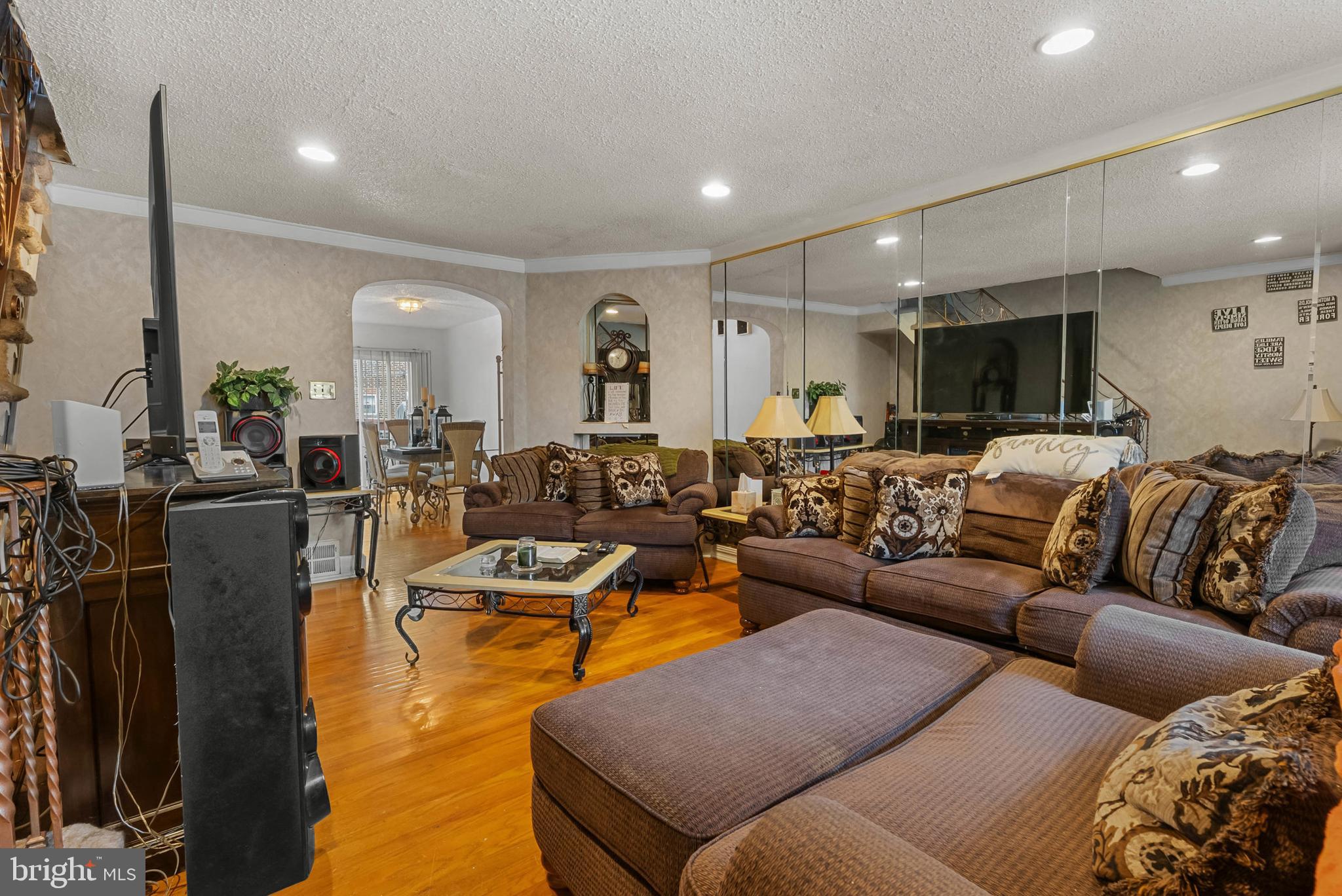 MAYFAIR - Residential