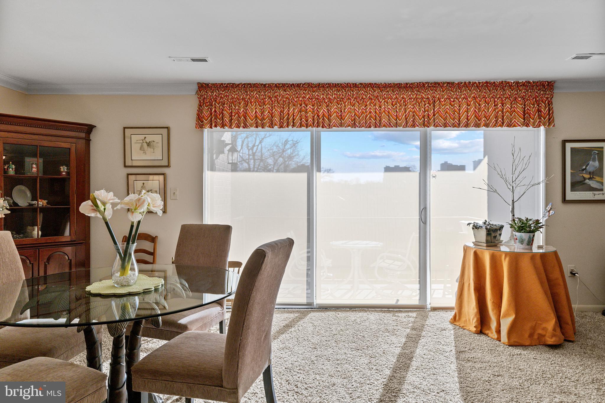 DULANEY TOWERS - Residential