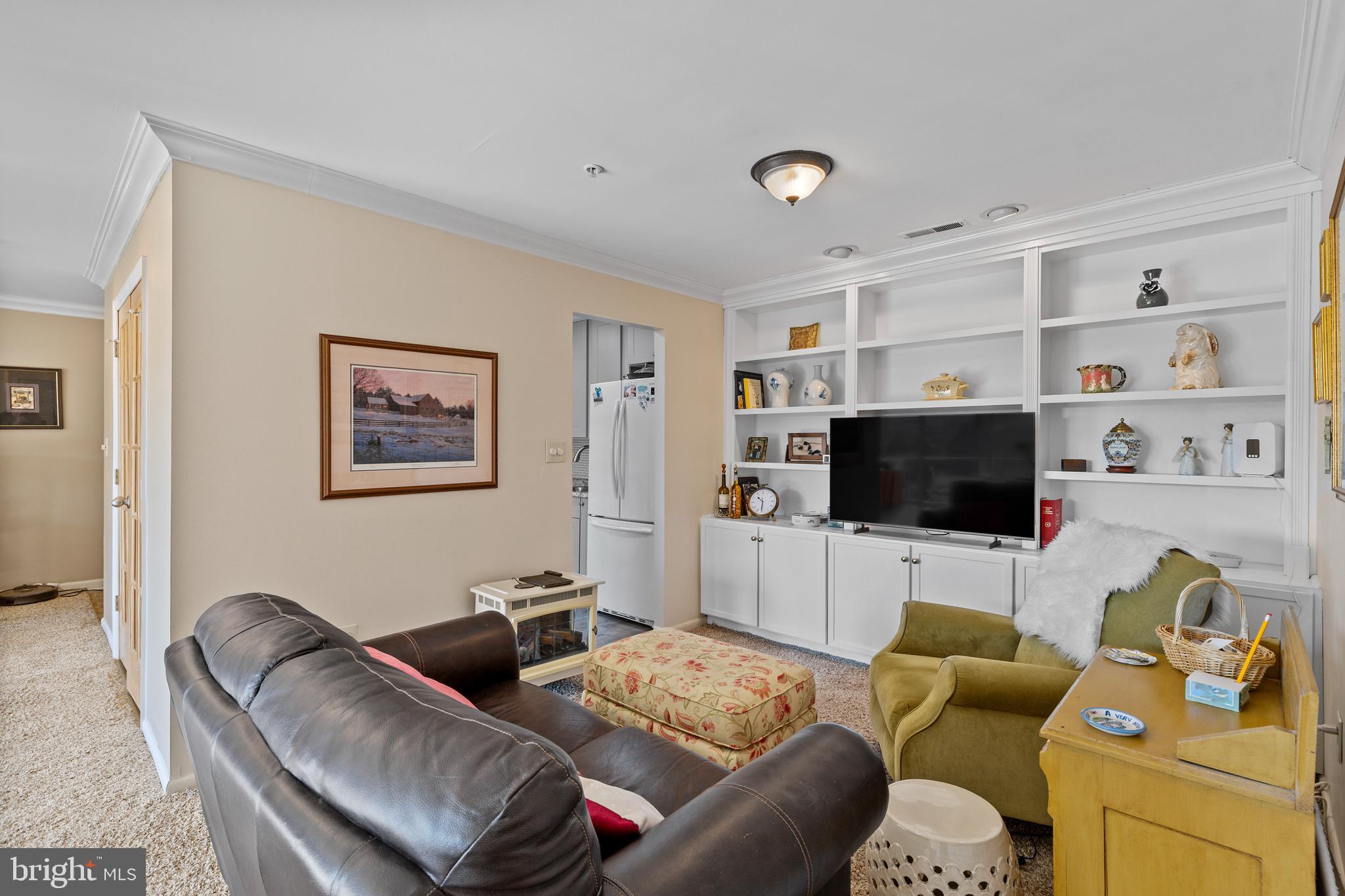 DULANEY TOWERS - Residential