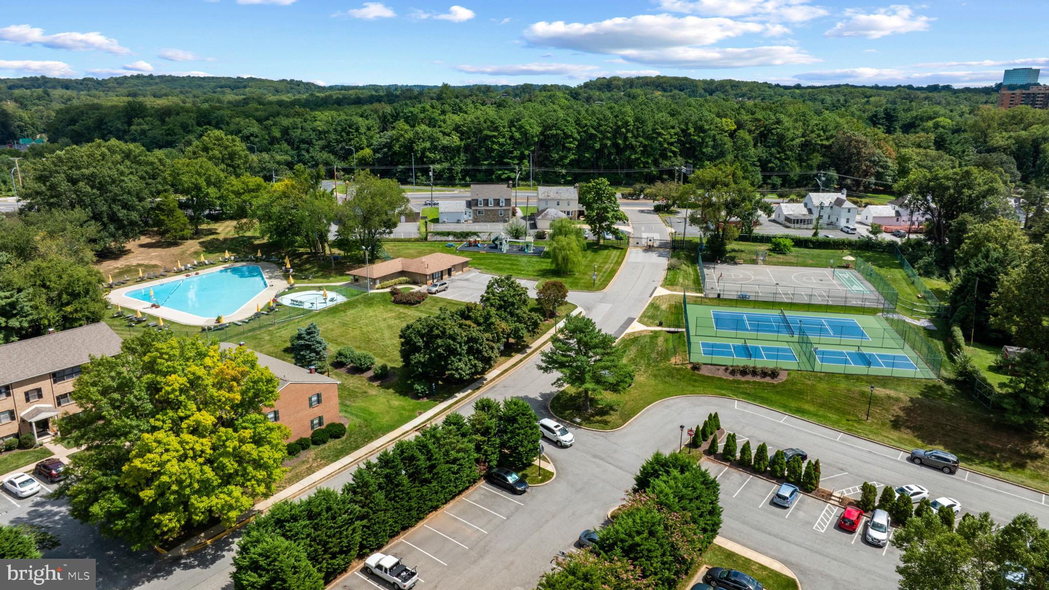 DULANEY TOWERS - Residential