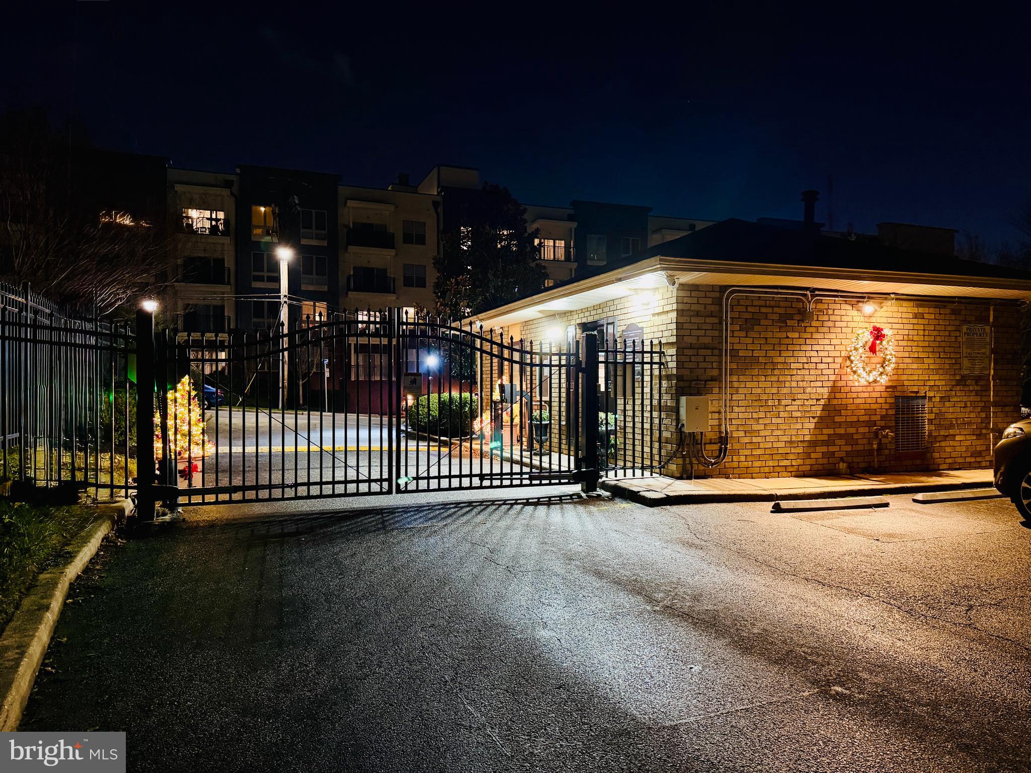 DULANEY TOWERS - Residential