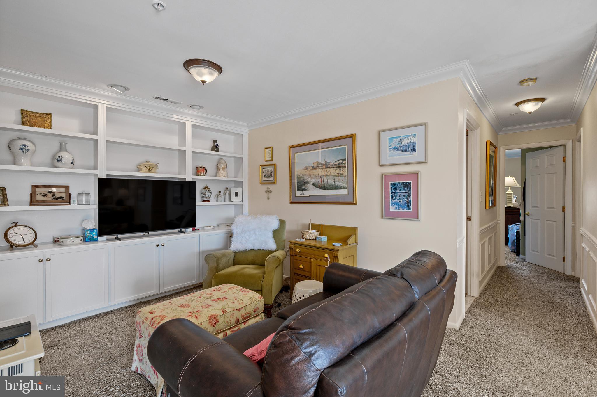 DULANEY TOWERS - Residential