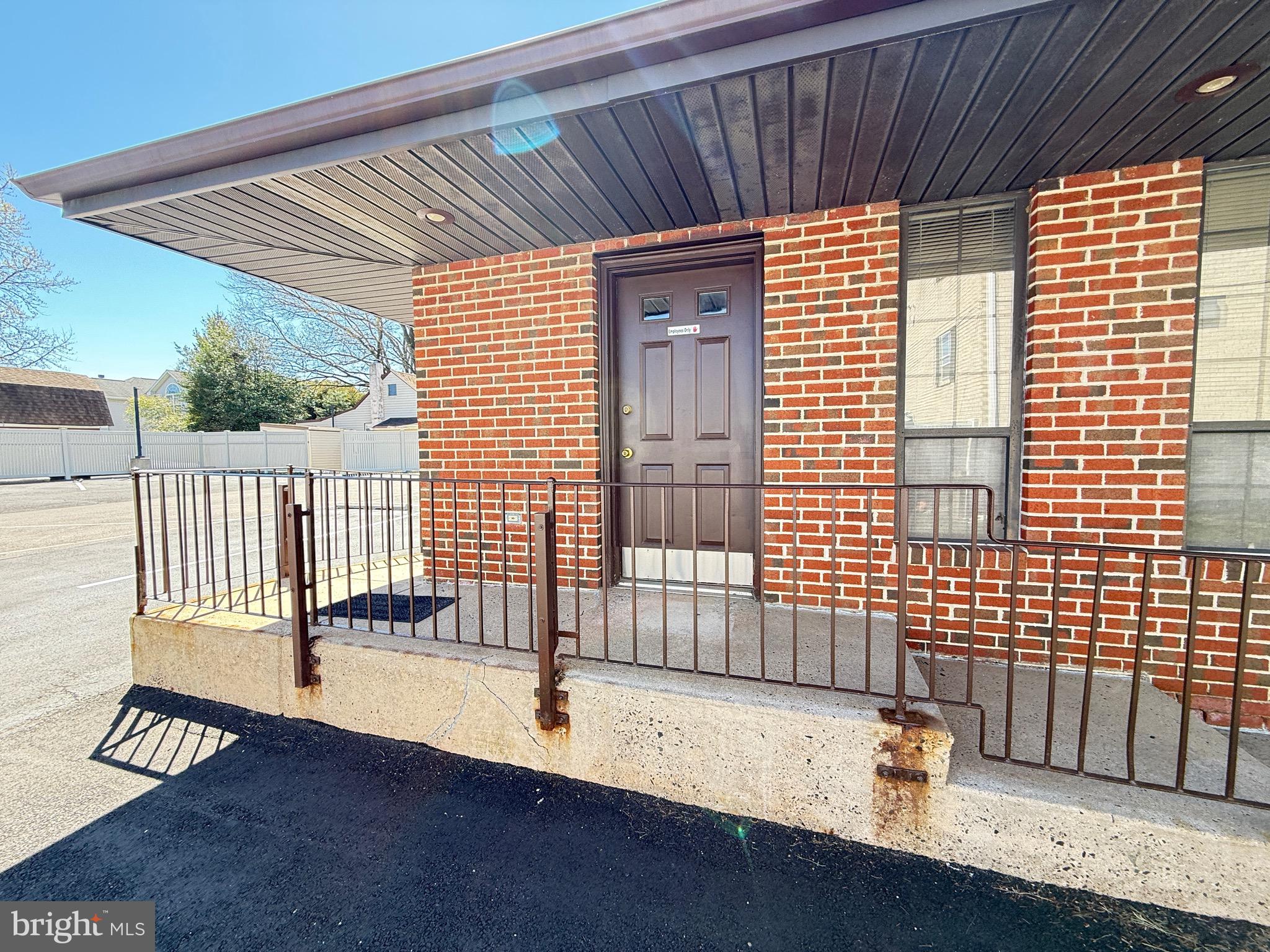 ACADEMY GARDENS - Residential